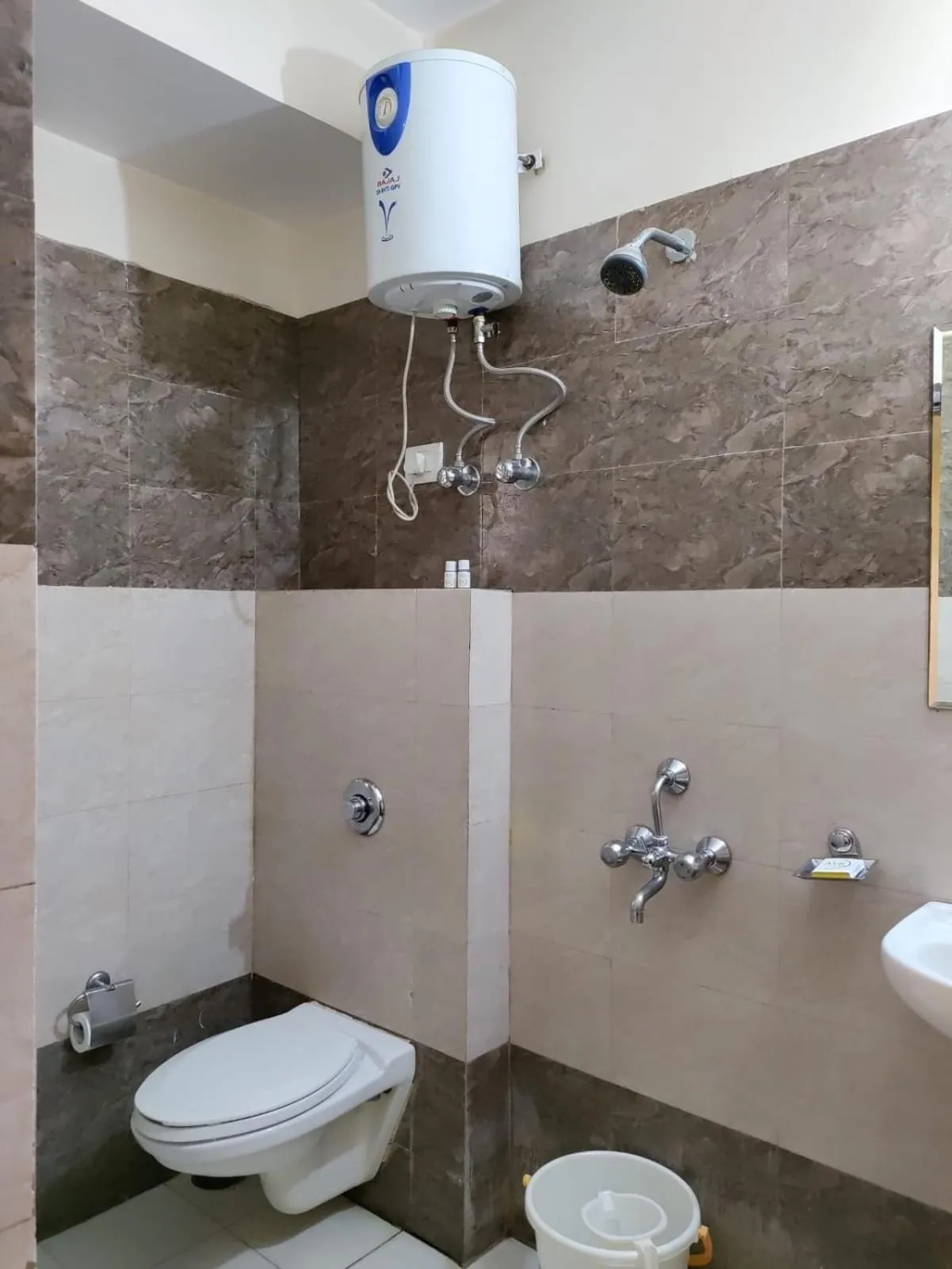 Toilet in The AVR Hotels & Banquets