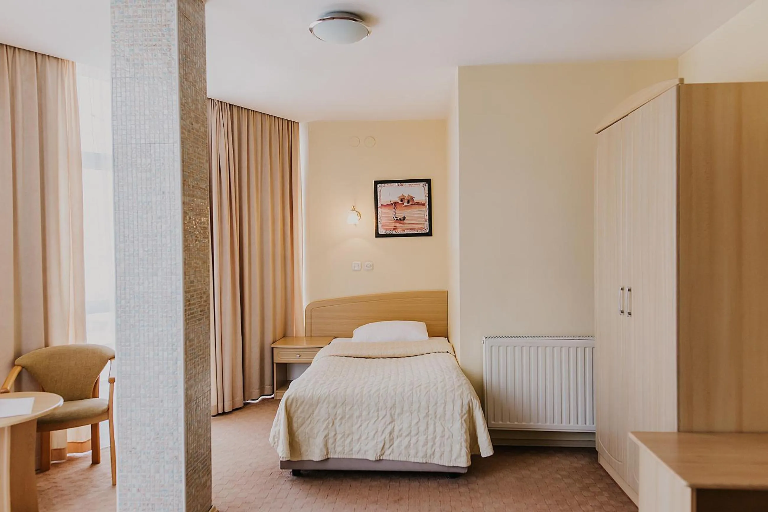 Day, Bed in Hotel Silver