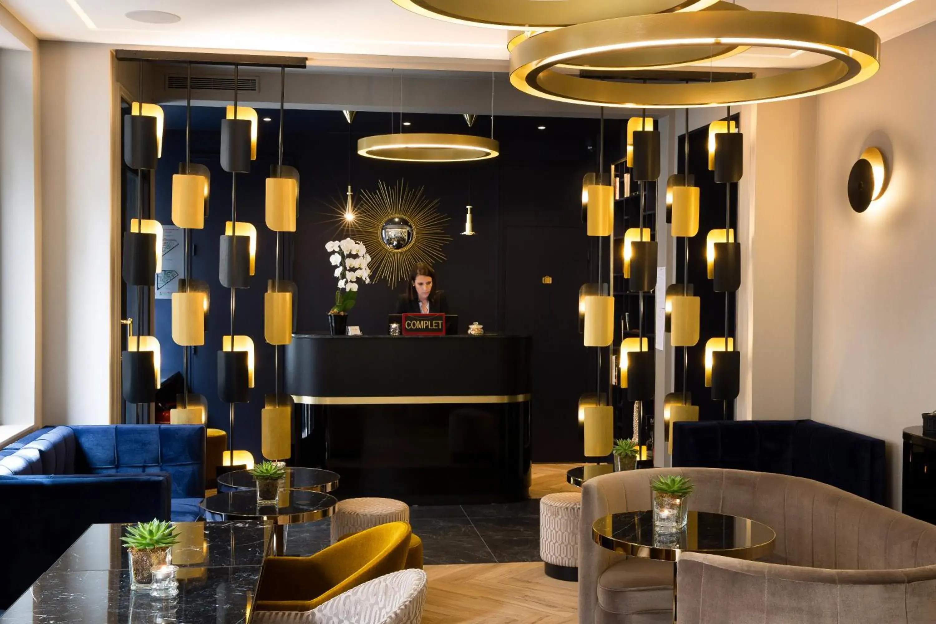 Lobby or reception in Hotel Le 10 BIS Lobby or reception in Hotel Le 10 BIS