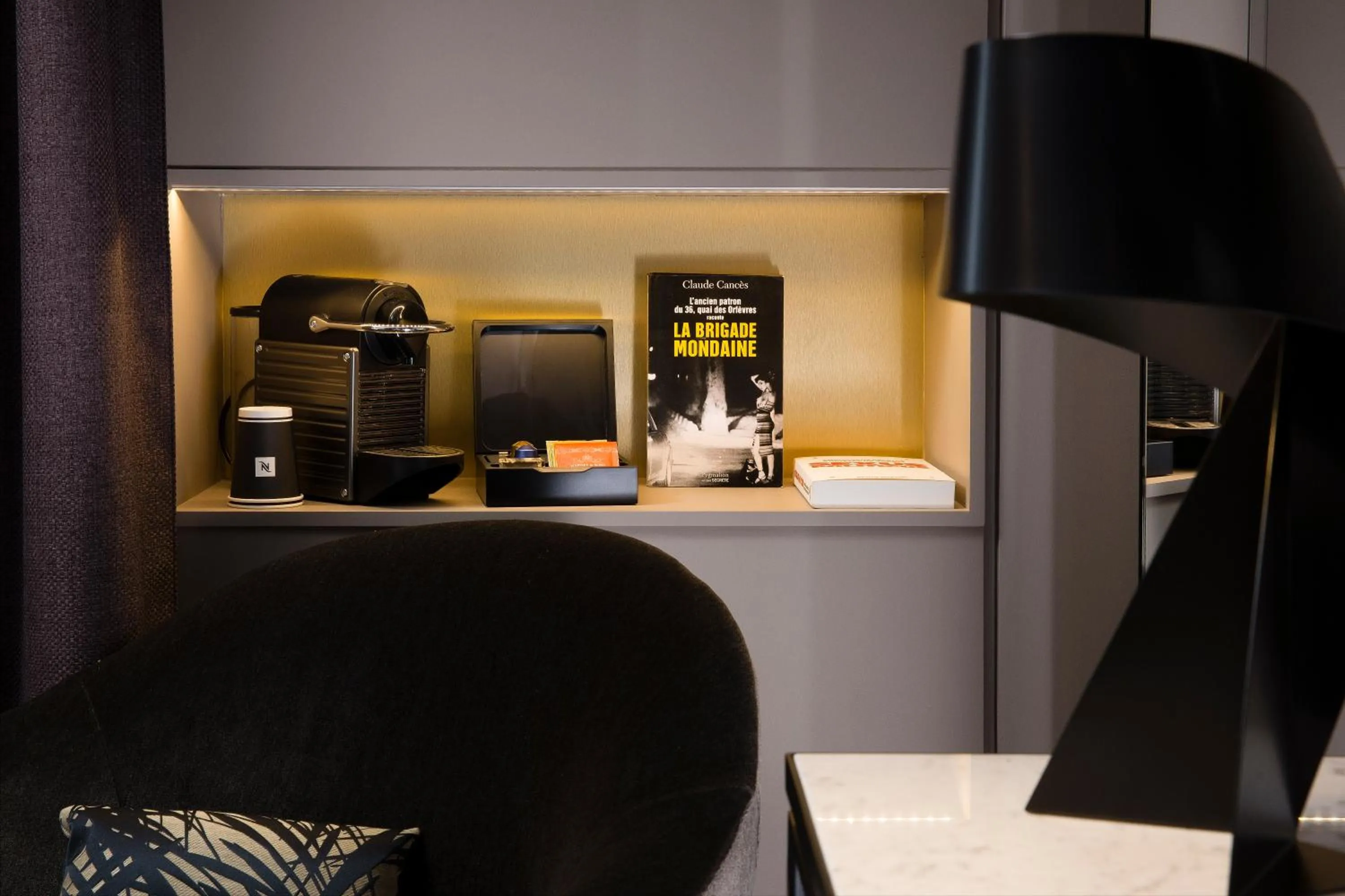 Coffee/tea facilities in Hotel Le 10 BIS