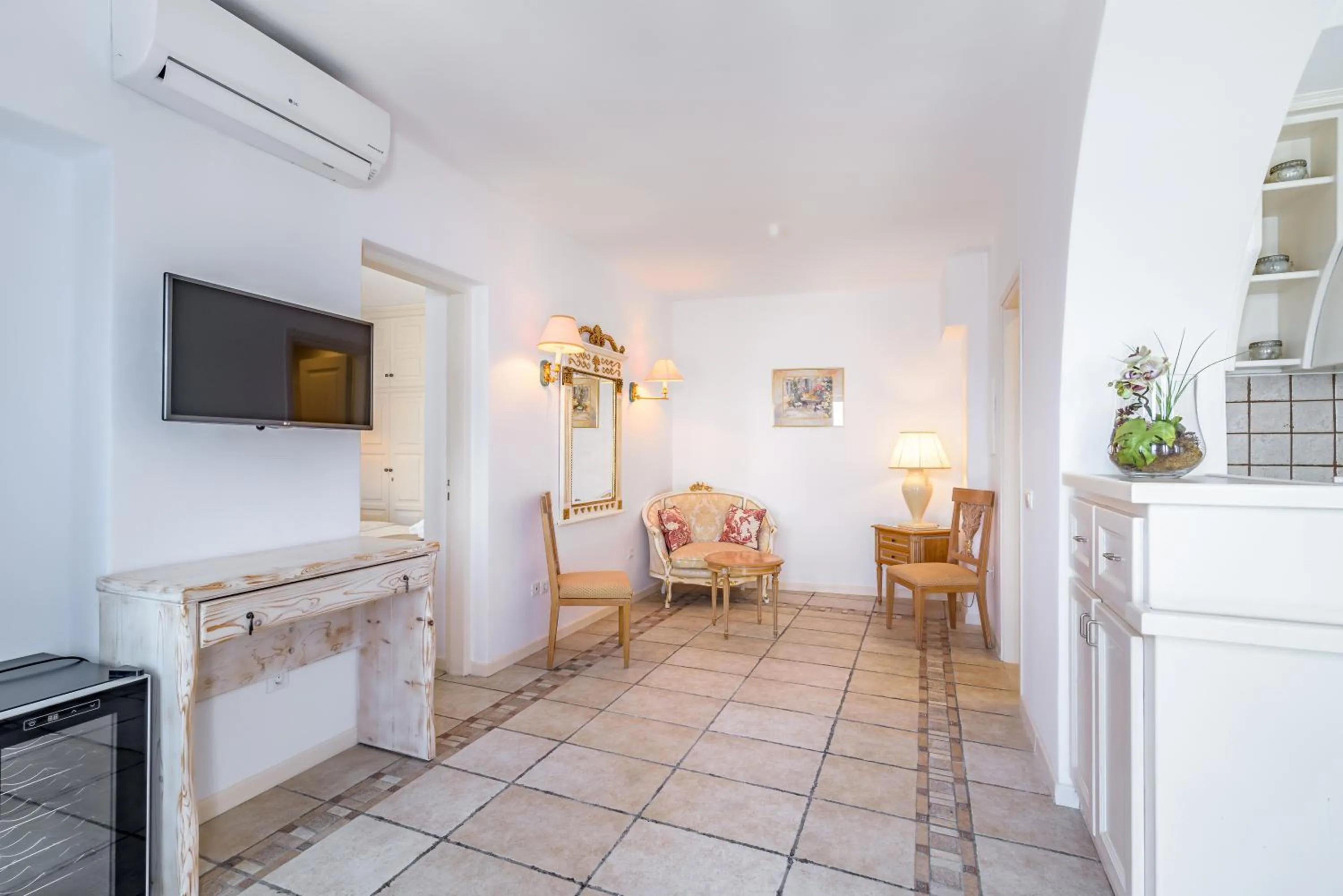 Seating area in Golden Grey Goose