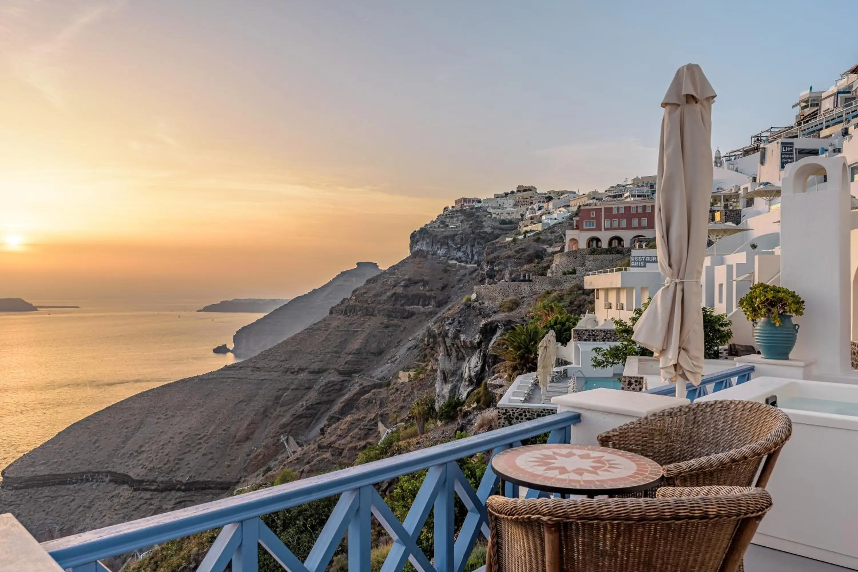 One-Bedroom Apartment with Caldera View and Hot Tub (Goose) in Golden Grey Goose One-Bedroom Apartment with Caldera View and Hot Tub (Goose) in Golden Grey Goose