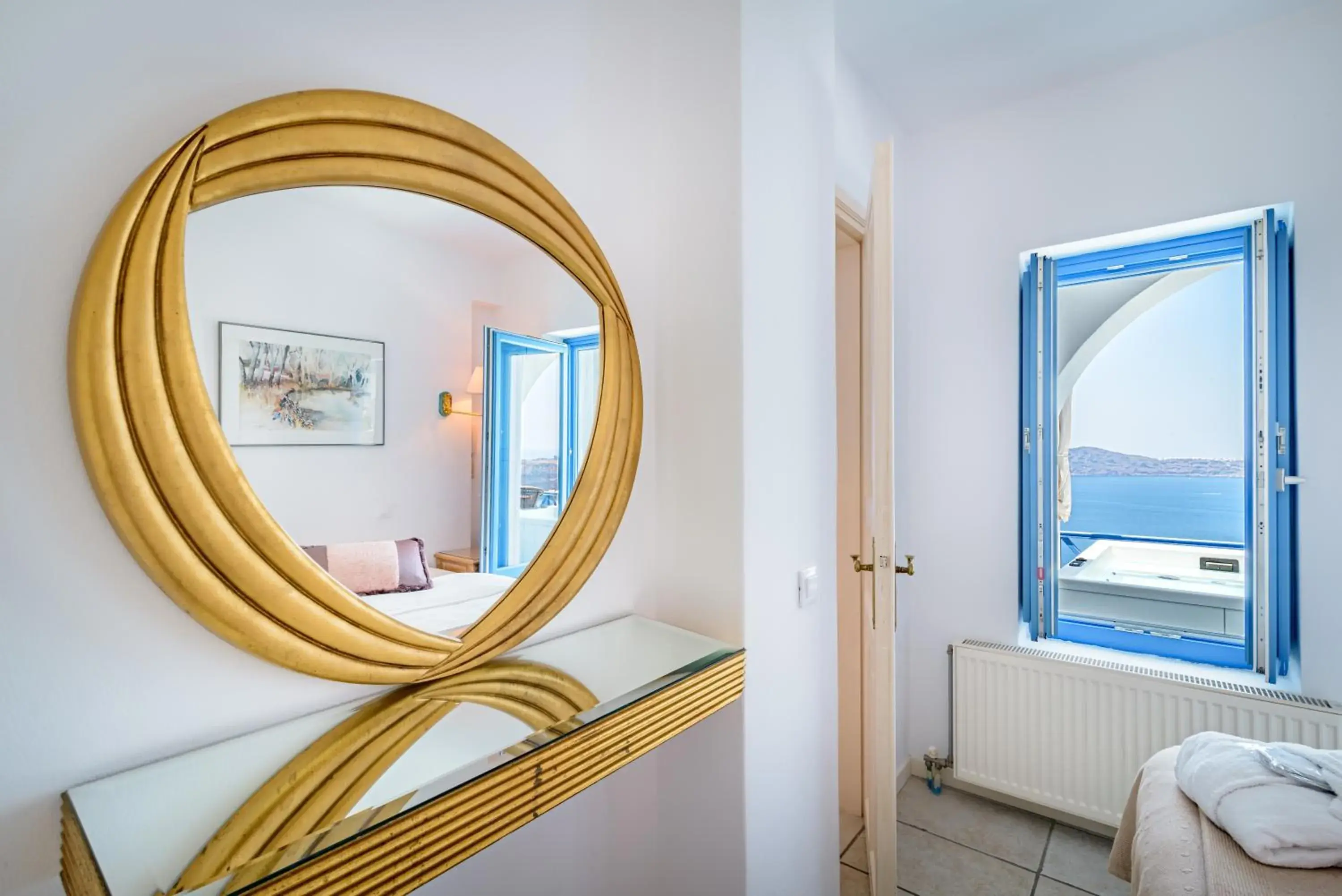 One-Bedroom Apartment with Caldera View and Hot Tub (Goose) in Golden Grey Goose One-Bedroom Apartment with Caldera View and Hot Tub (Goose) in Golden Grey Goose