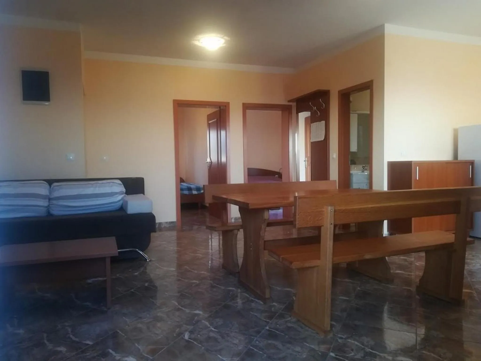 Dining area in Apartments Barisic Hrvatskih Žrtava 404 Seget Vranjica