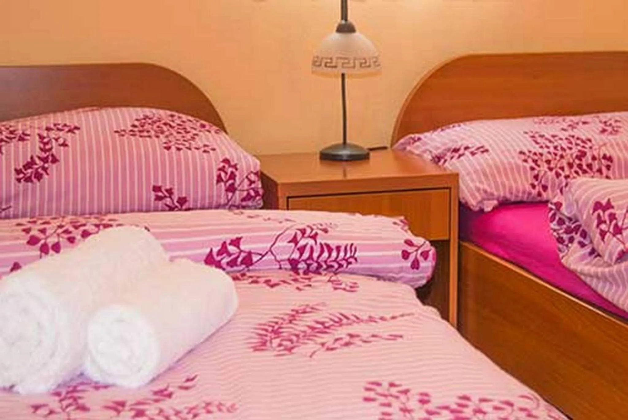 Bed in Apartments Barisic Hrvatskih Žrtava 404 Seget Vranjica