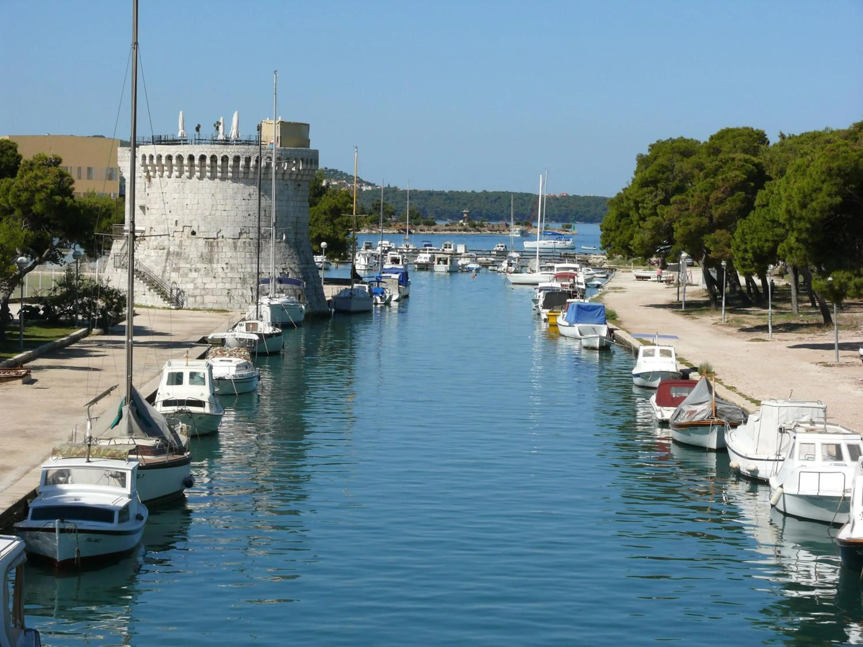 Neighbourhood in Apartments Barisic Hrvatskih Žrtava 404 Seget Vranjica