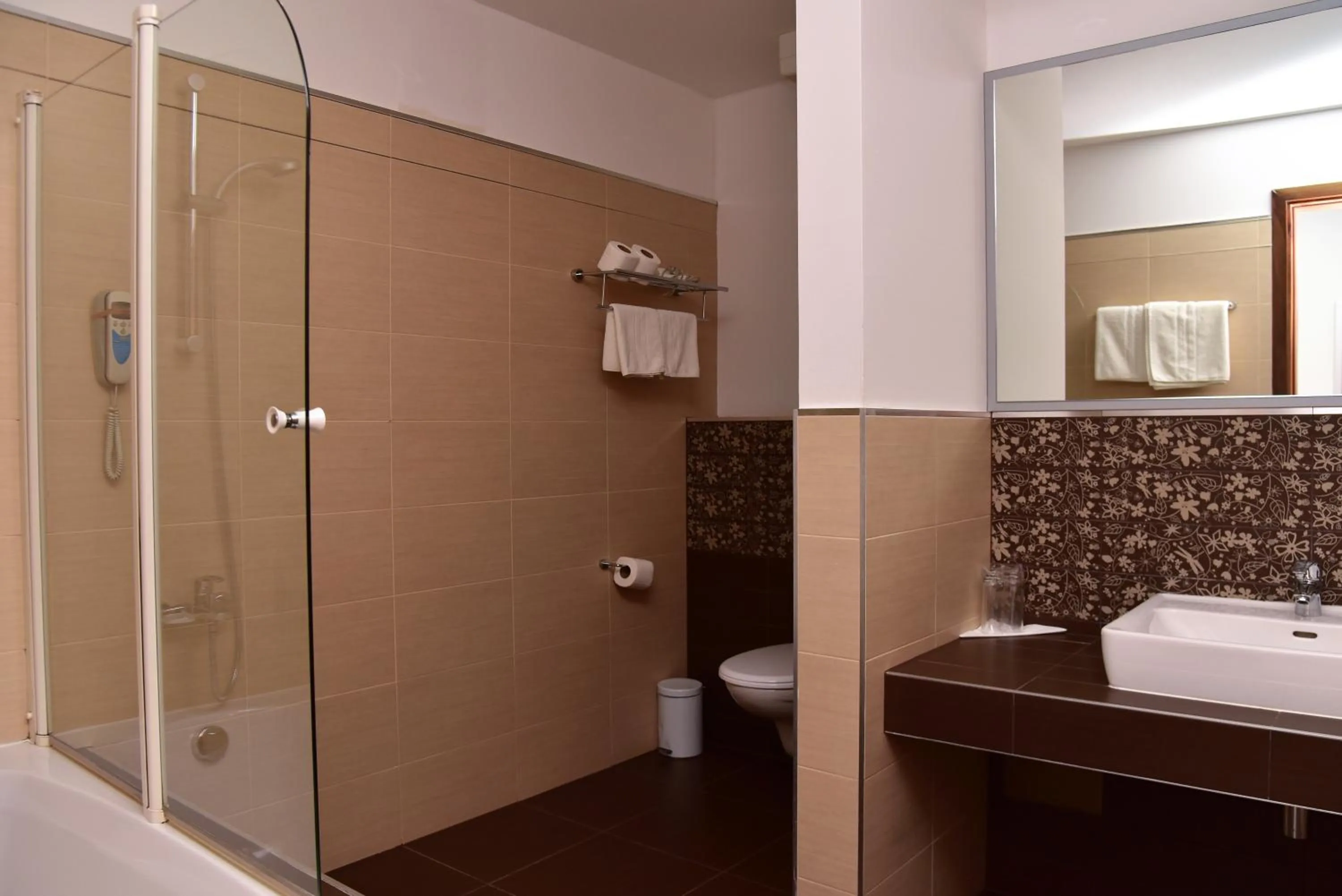 Shower in Hotel Lipa