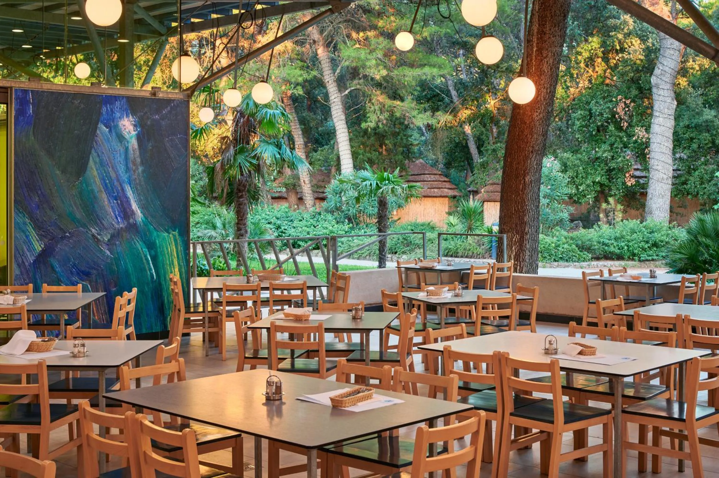 Restaurant/places to eat in Pine Beach Pakostane - All Inclusive light