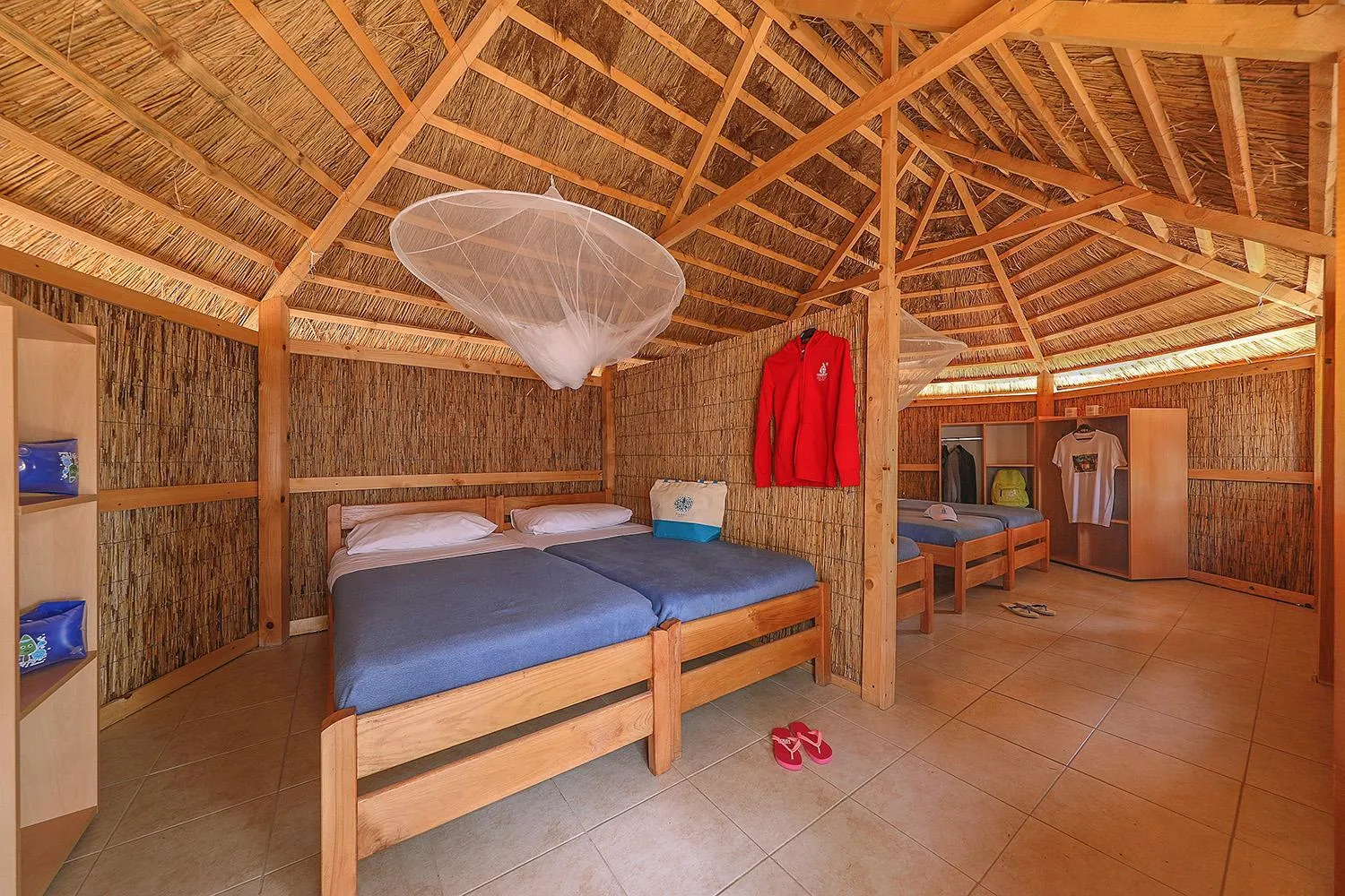Bedroom, Bed in Pine Beach Pakostane - All Inclusive light