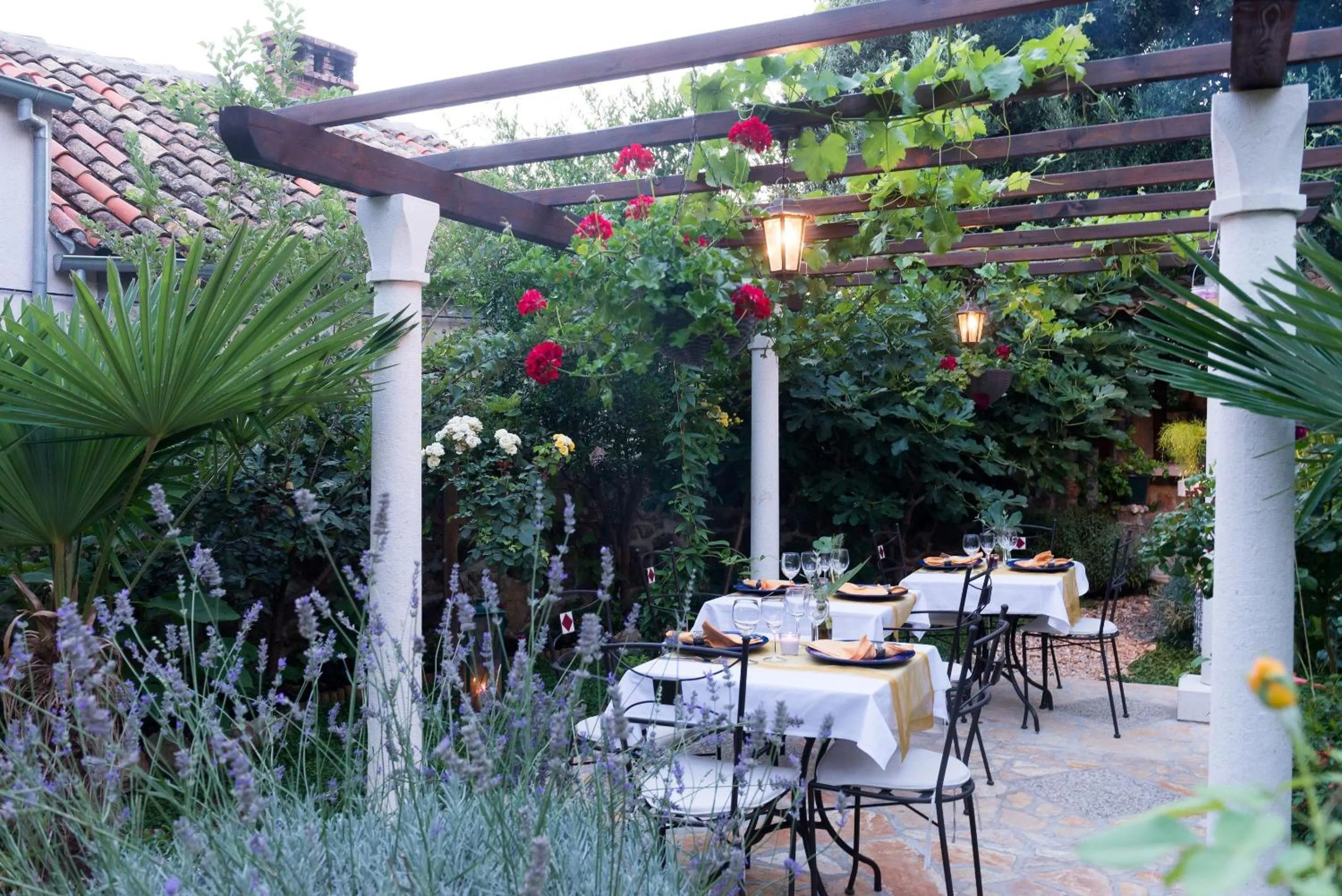Restaurant/places to eat in B&B Villa Dubrovnik Garden