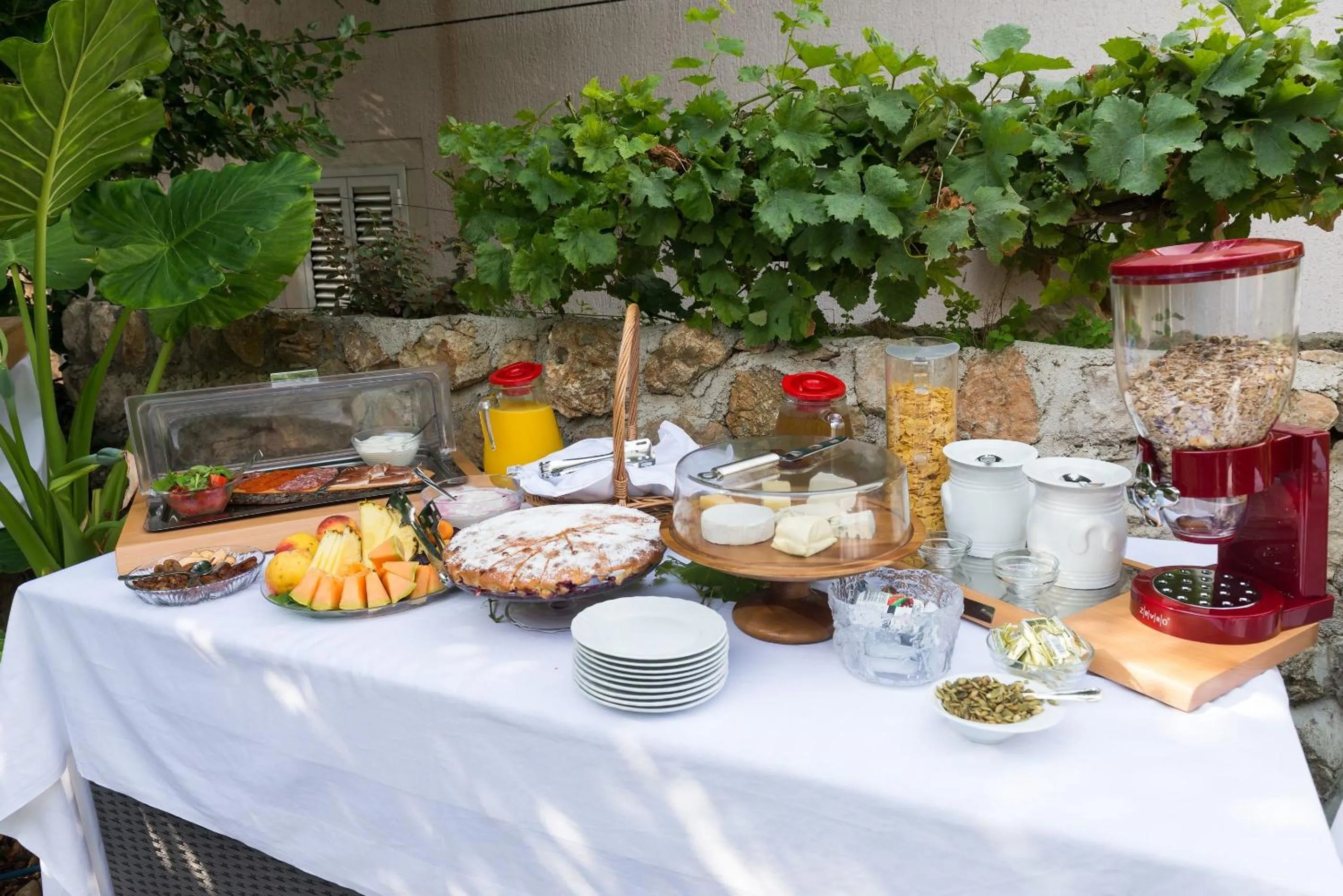 Breakfast in B&B Villa Dubrovnik Garden