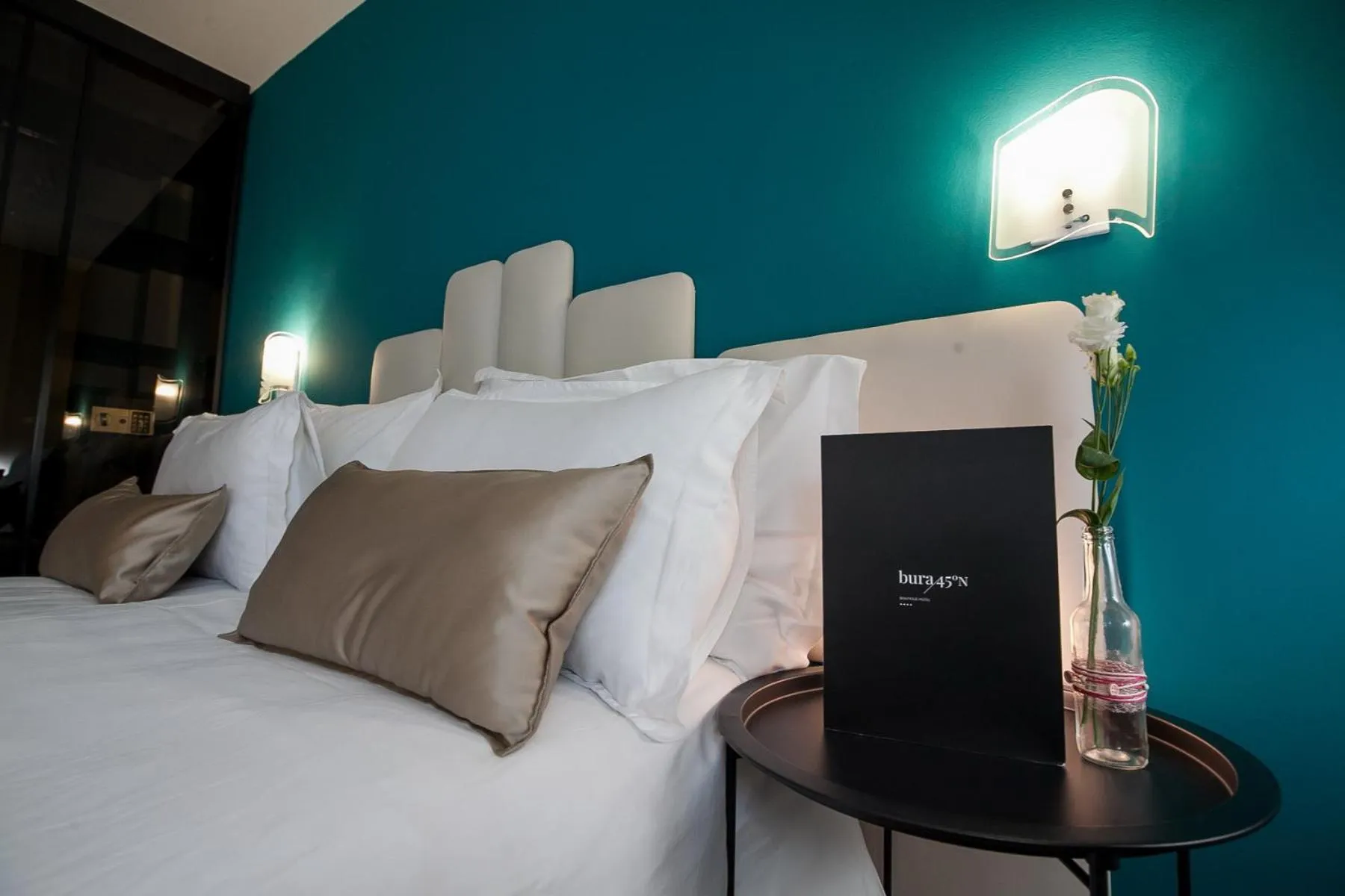 TV and multimedia, Bed in Boutique Hotel Bura 45N