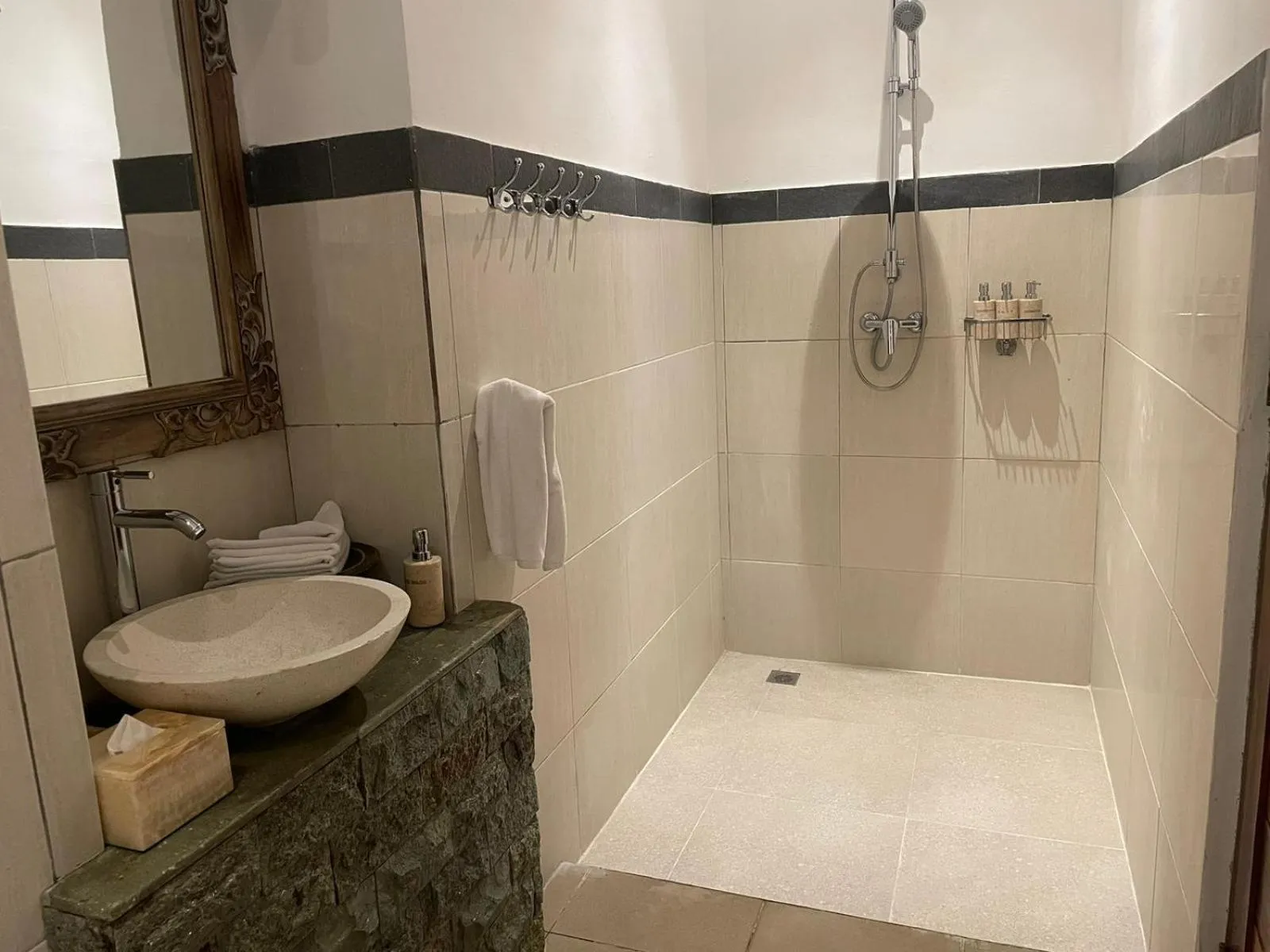 Shower in Bali Sila Bisma