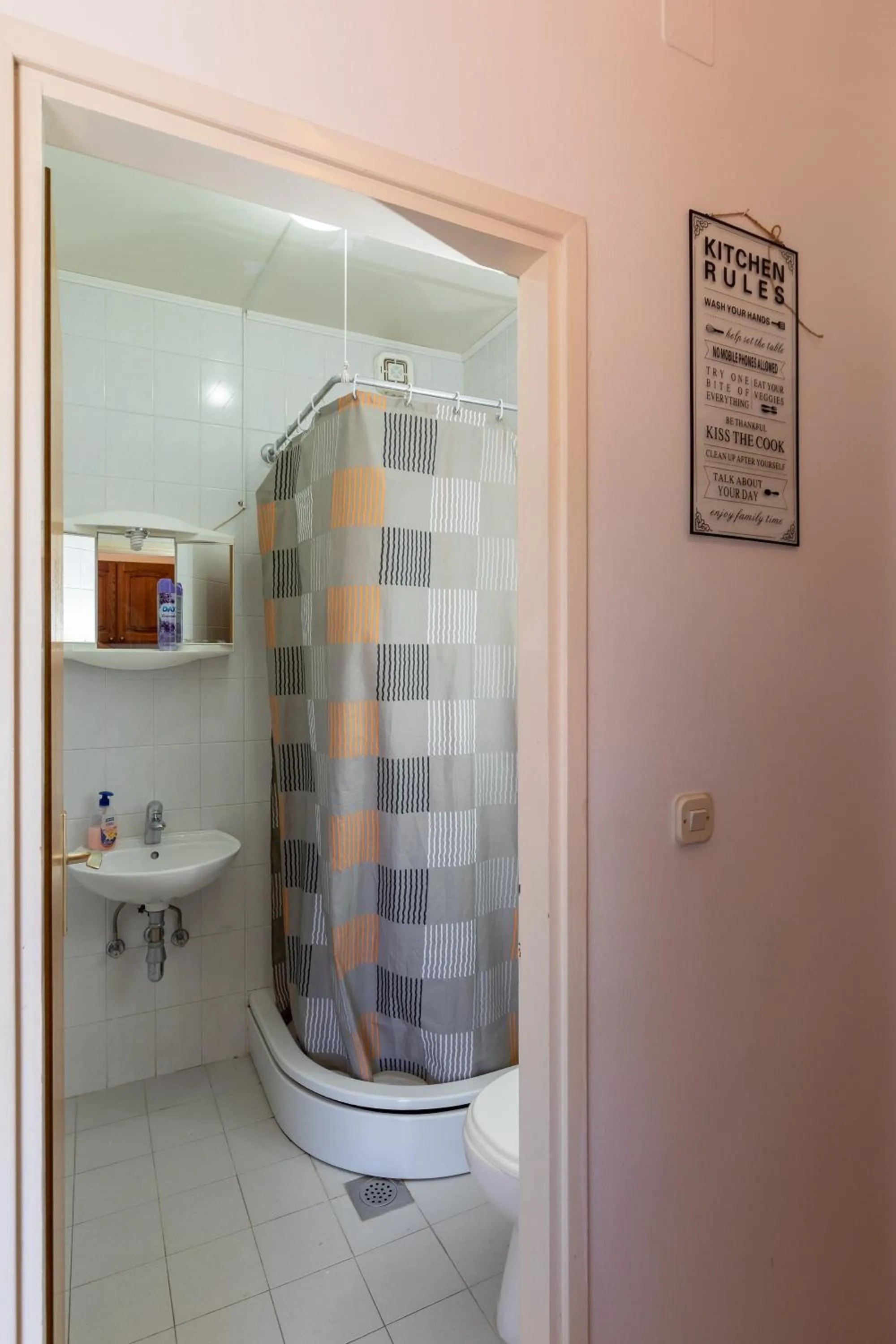 Shower in Villa Valjalo