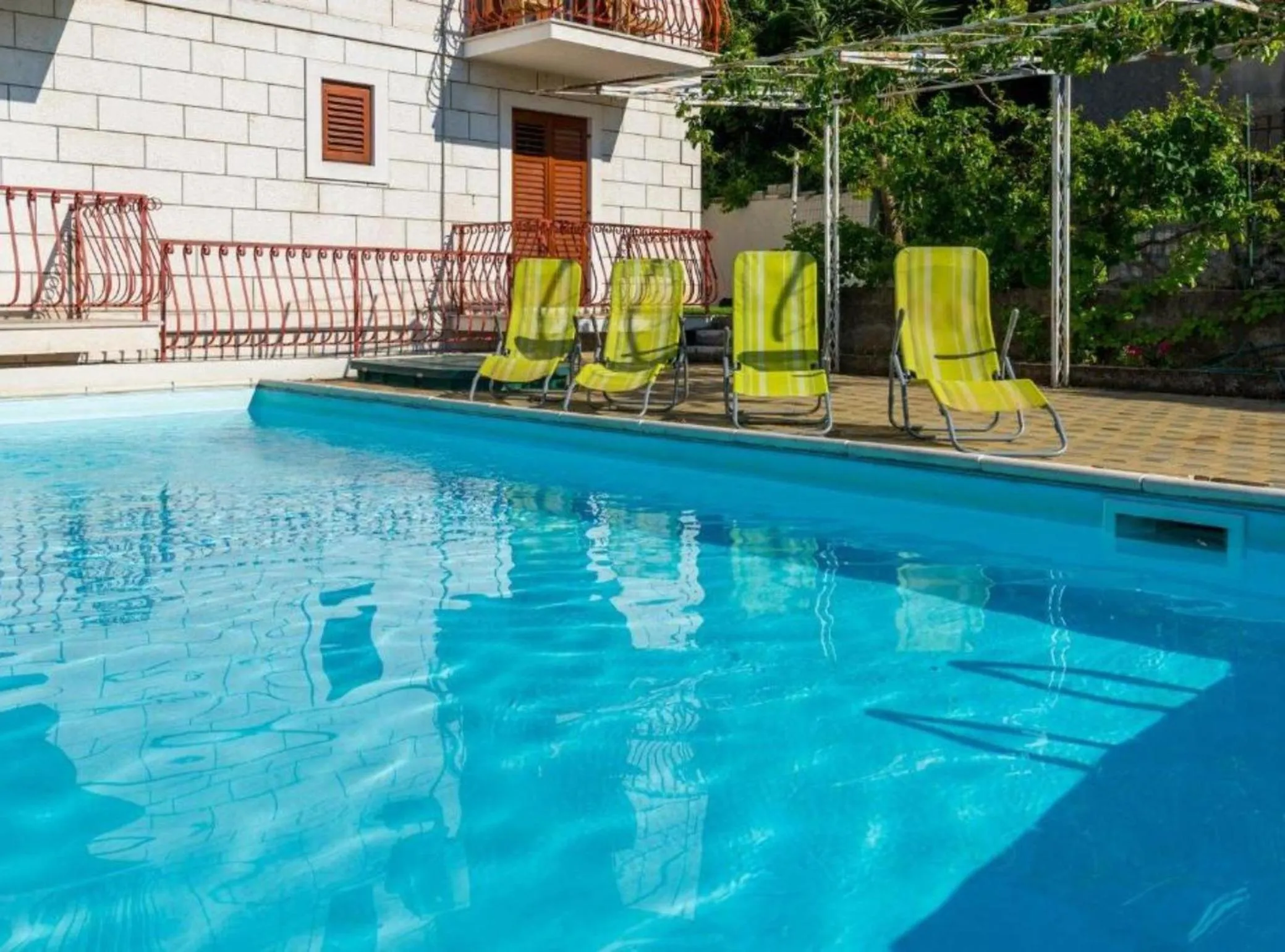Swimming pool in Villa Valjalo