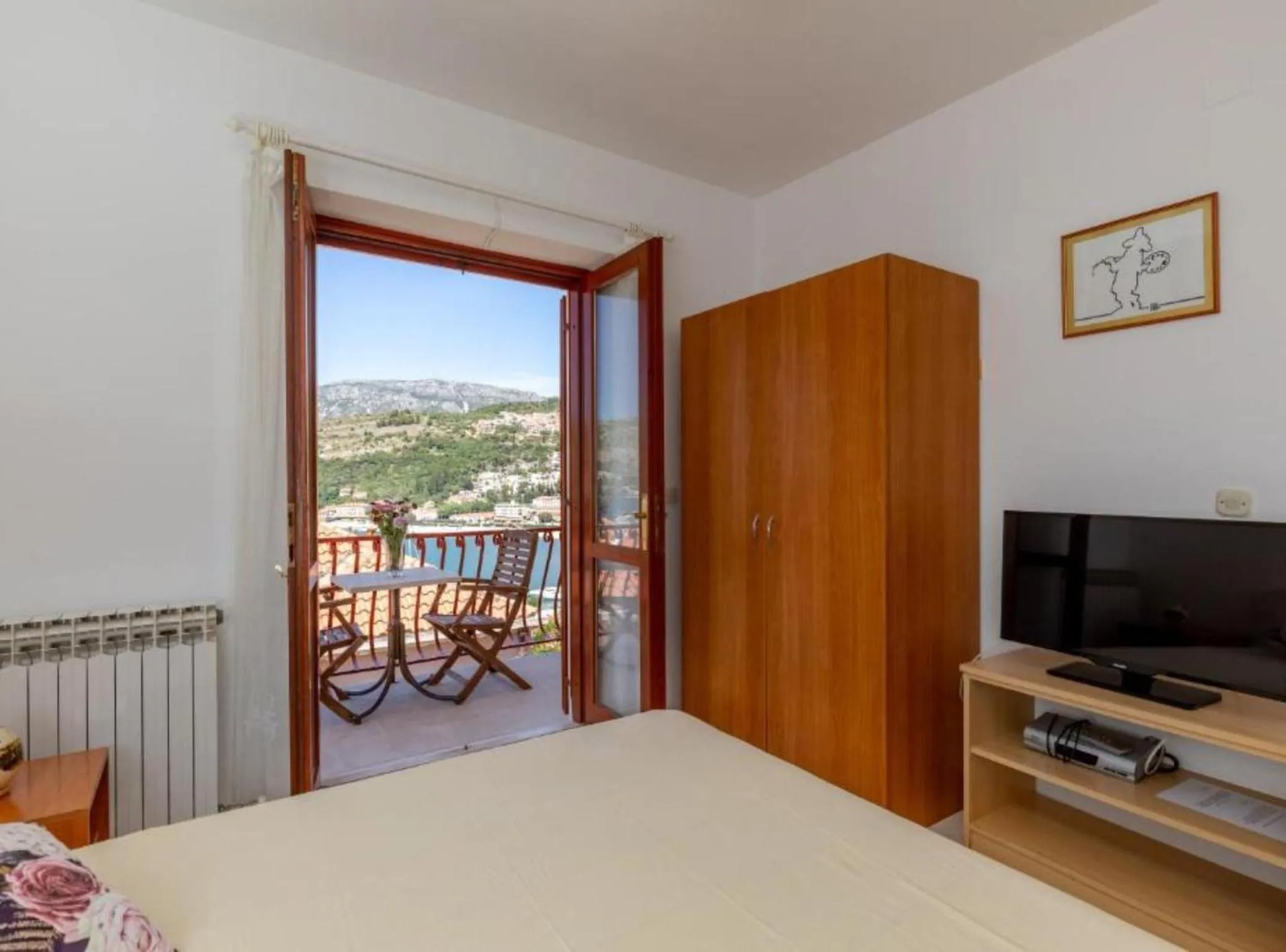 Bedroom, Bed in Villa Valjalo