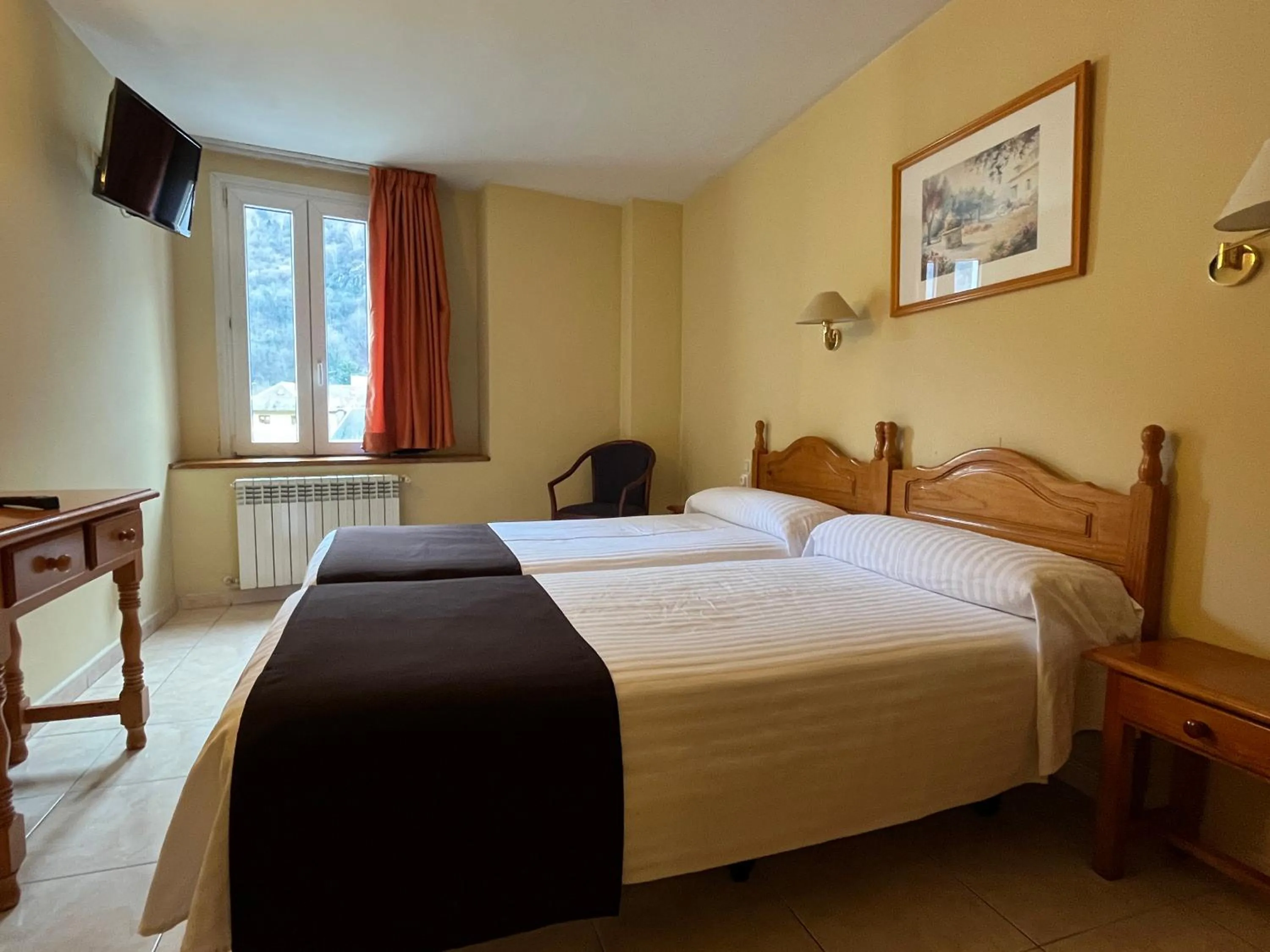 Bed in Hotel Juan Canejan