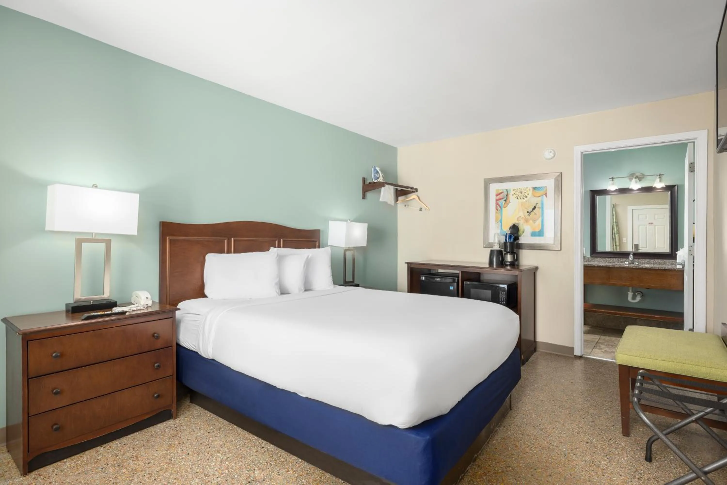 Bed in Bikini Beach Resort