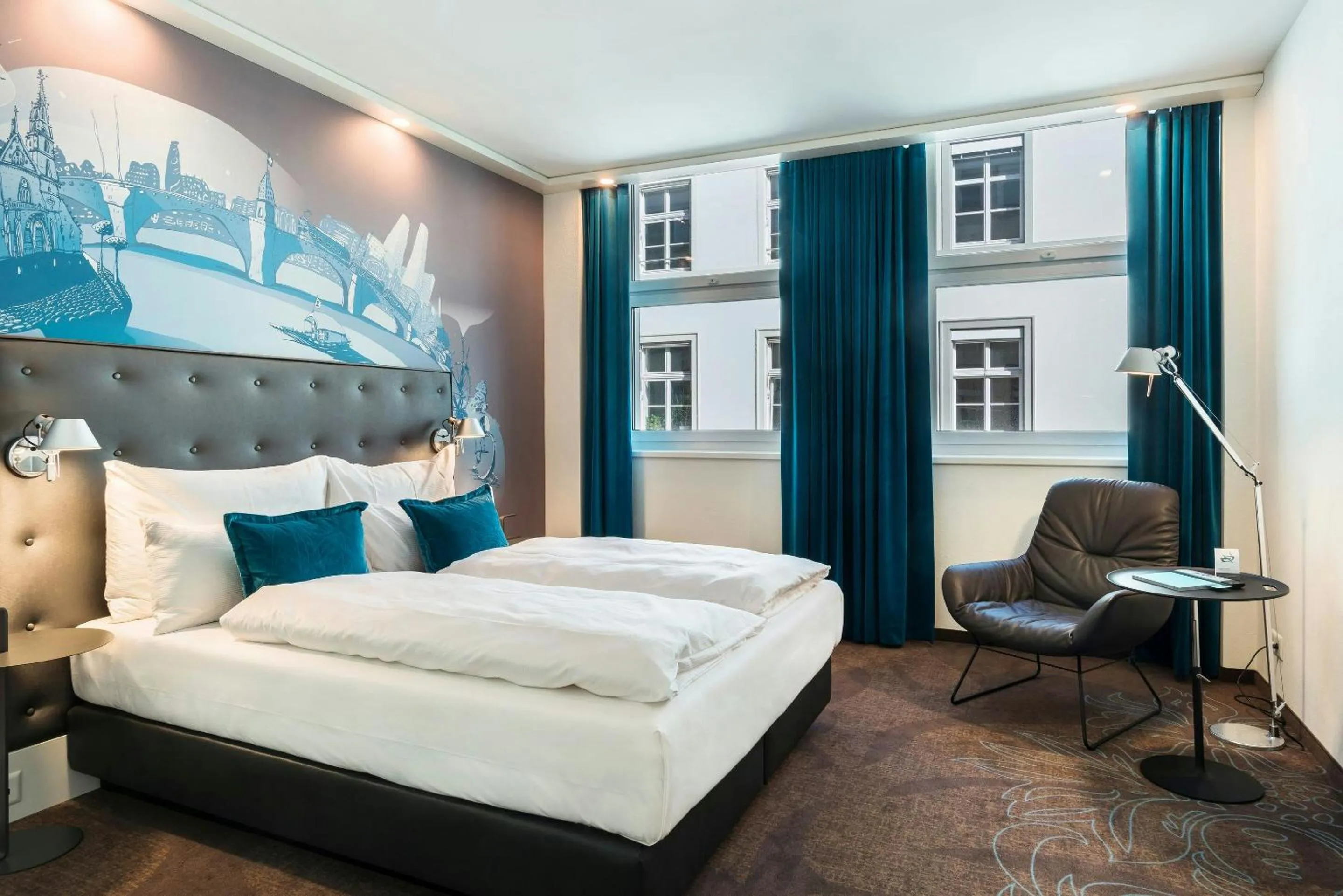 Photo of the whole room, Bed in Motel One Basel