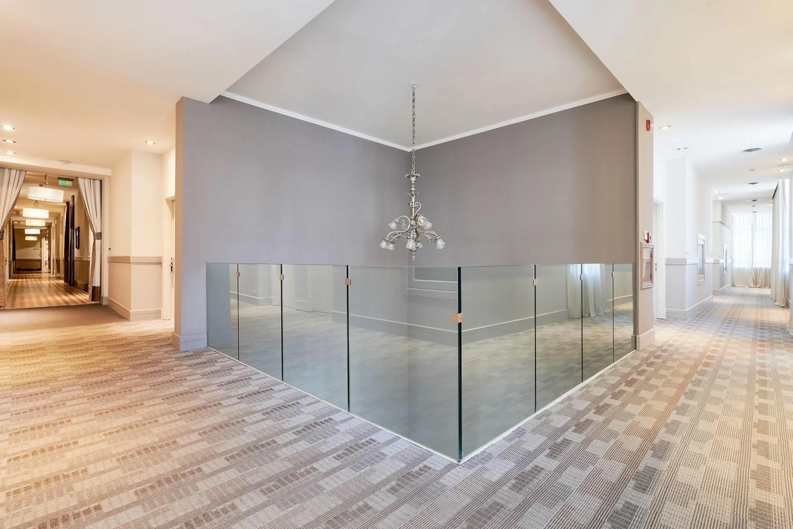 Lobby or reception in Esplendor by Wyndham Savoy Rosario