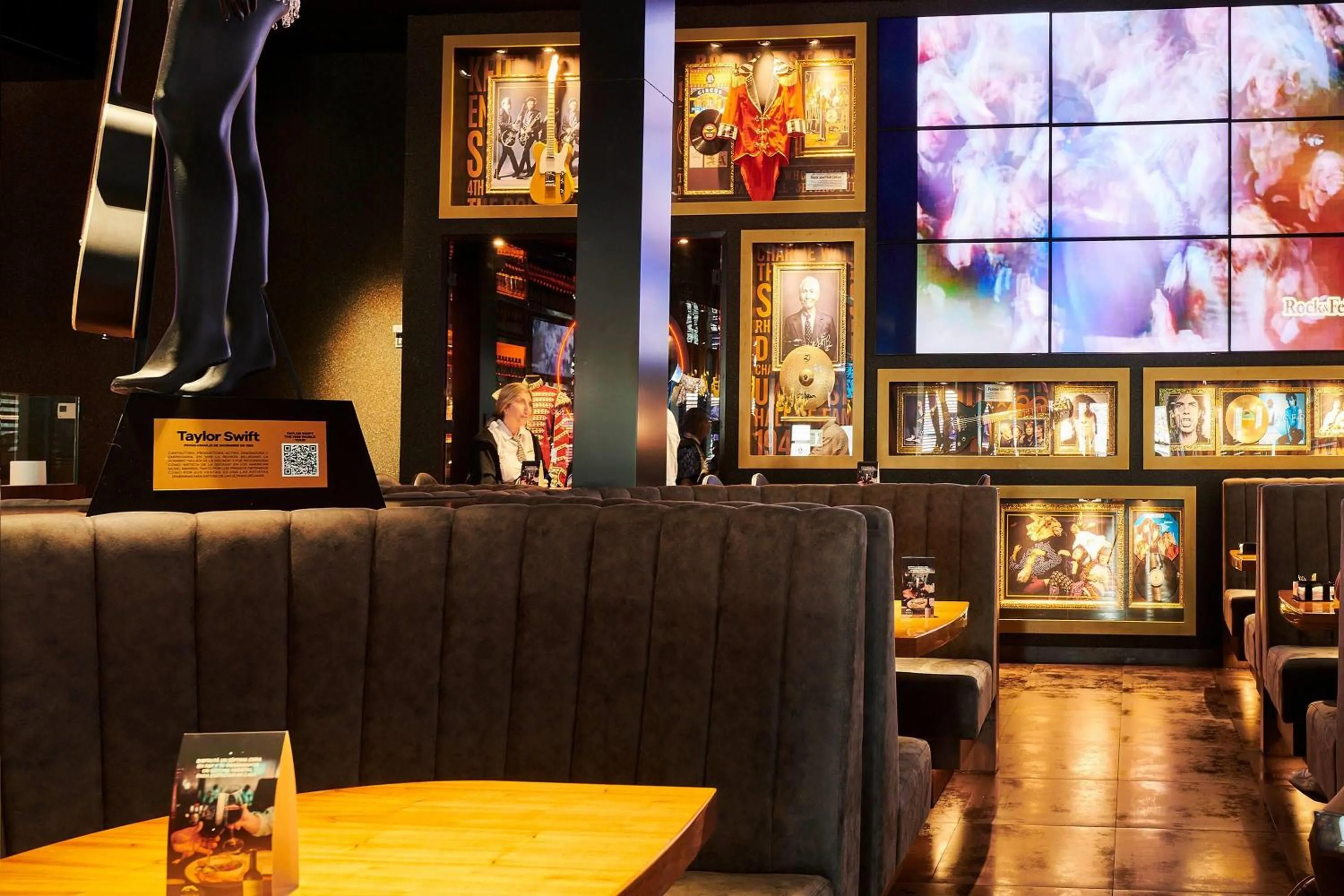 Restaurant/places to eat in Esplendor by Wyndham Savoy Rosario