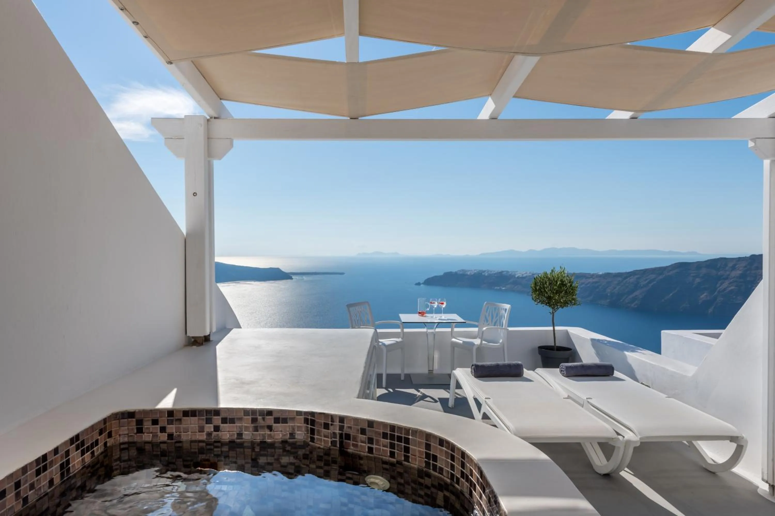 Hot Tub in Kasimatis by La Perla - Adults Only