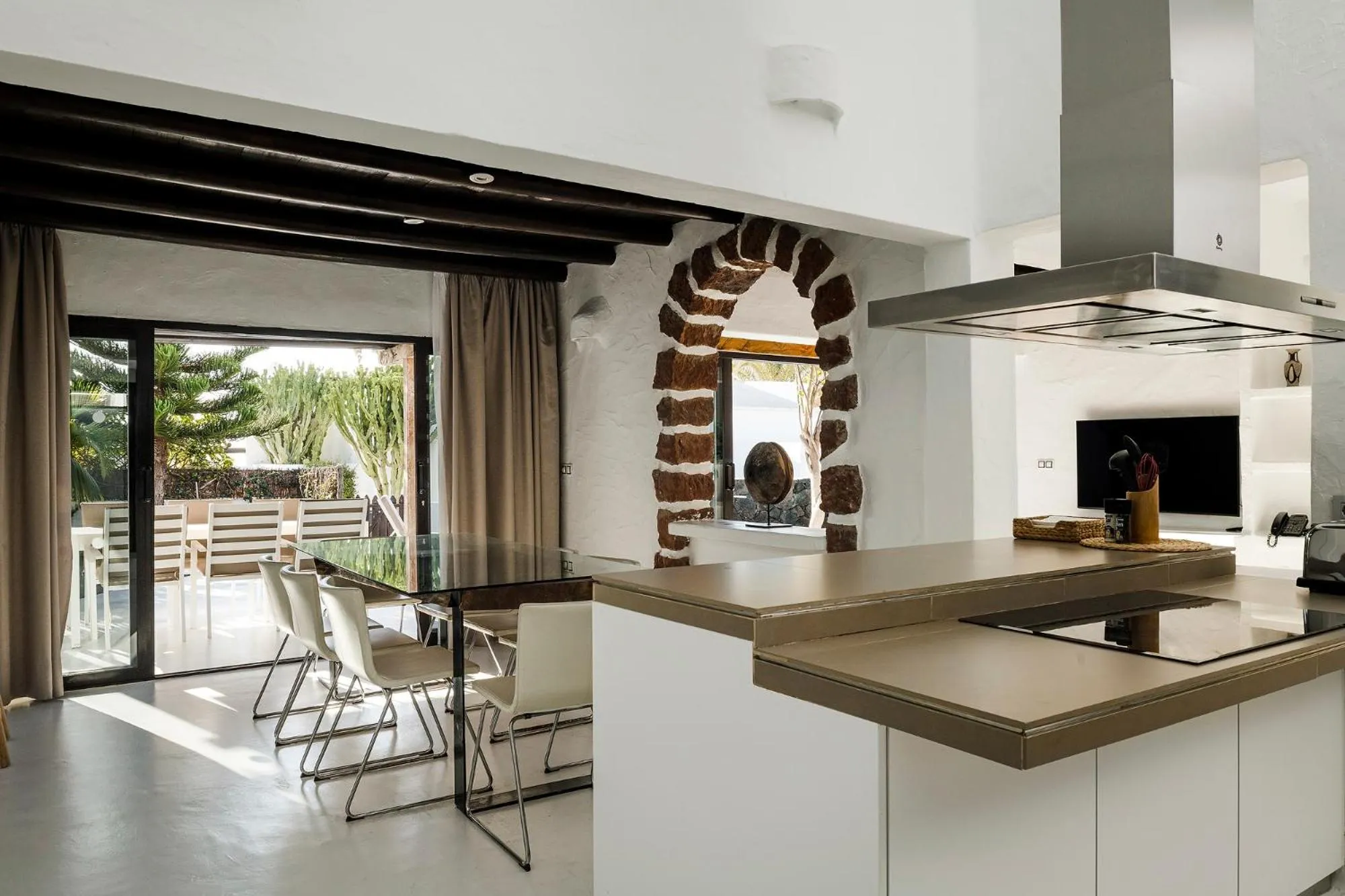Dining area in Kamezí Boutique Hotel Villas
