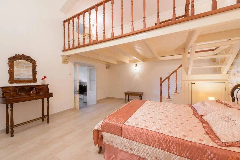 Property building, Bed in Theologos Traditional House