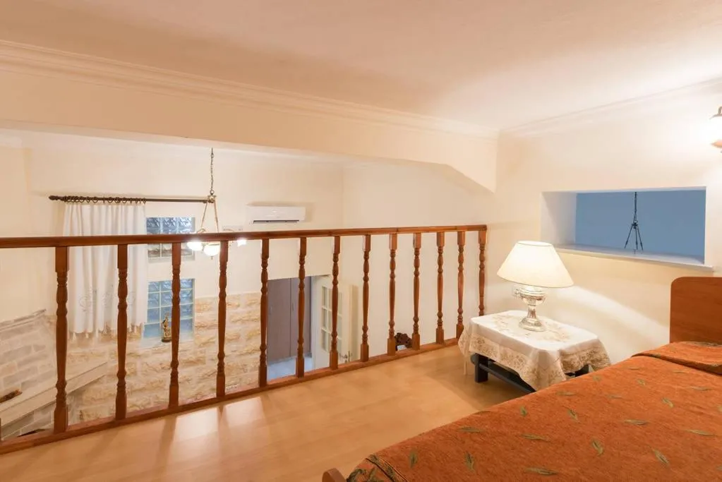 Property building, Bed in Theologos Traditional House