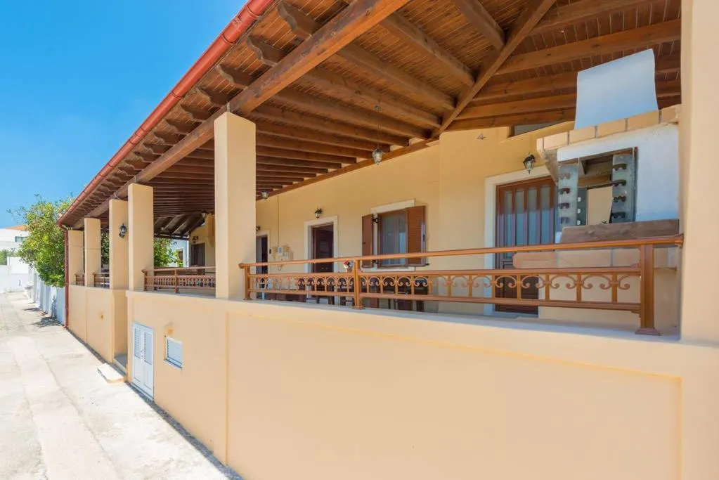 Property building in Theologos Traditional House