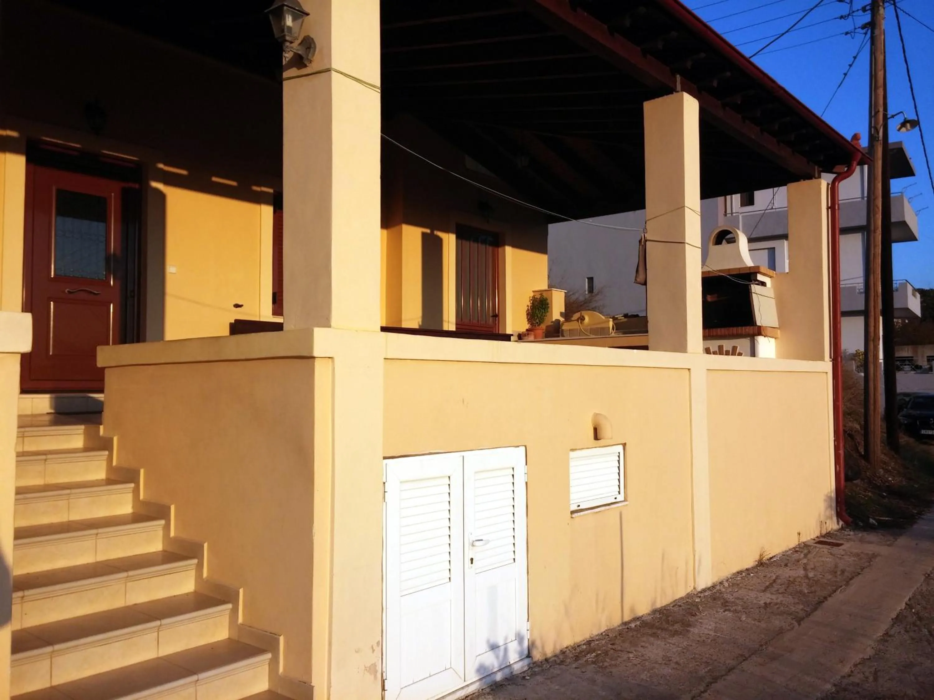 Facade/entrance in Theologos Traditional House