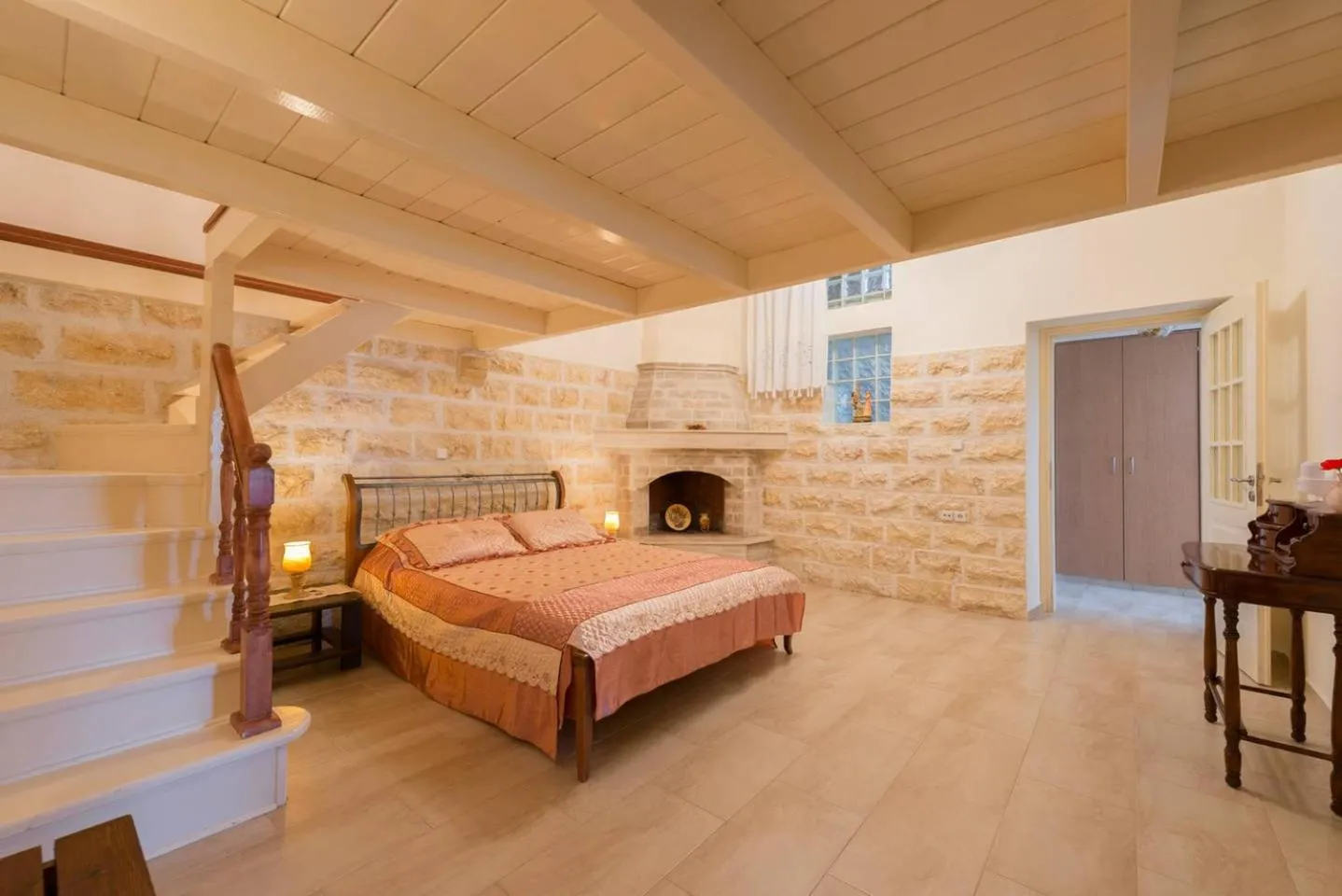 Property building, Bed in Theologos Traditional House
