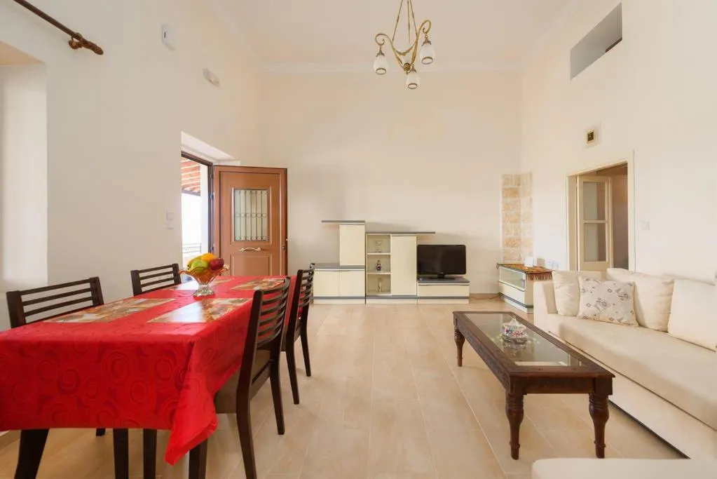 Property building in Theologos Traditional House