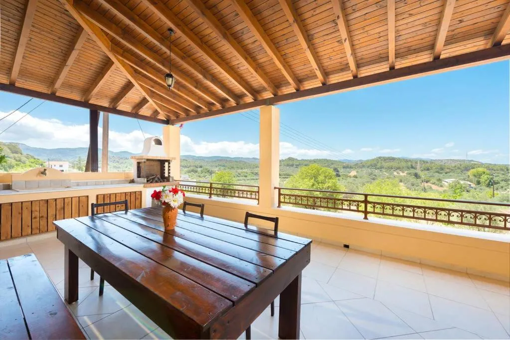 Property building in Theologos Traditional House