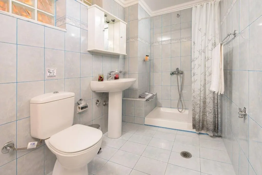 Shower in Theologos Traditional House
