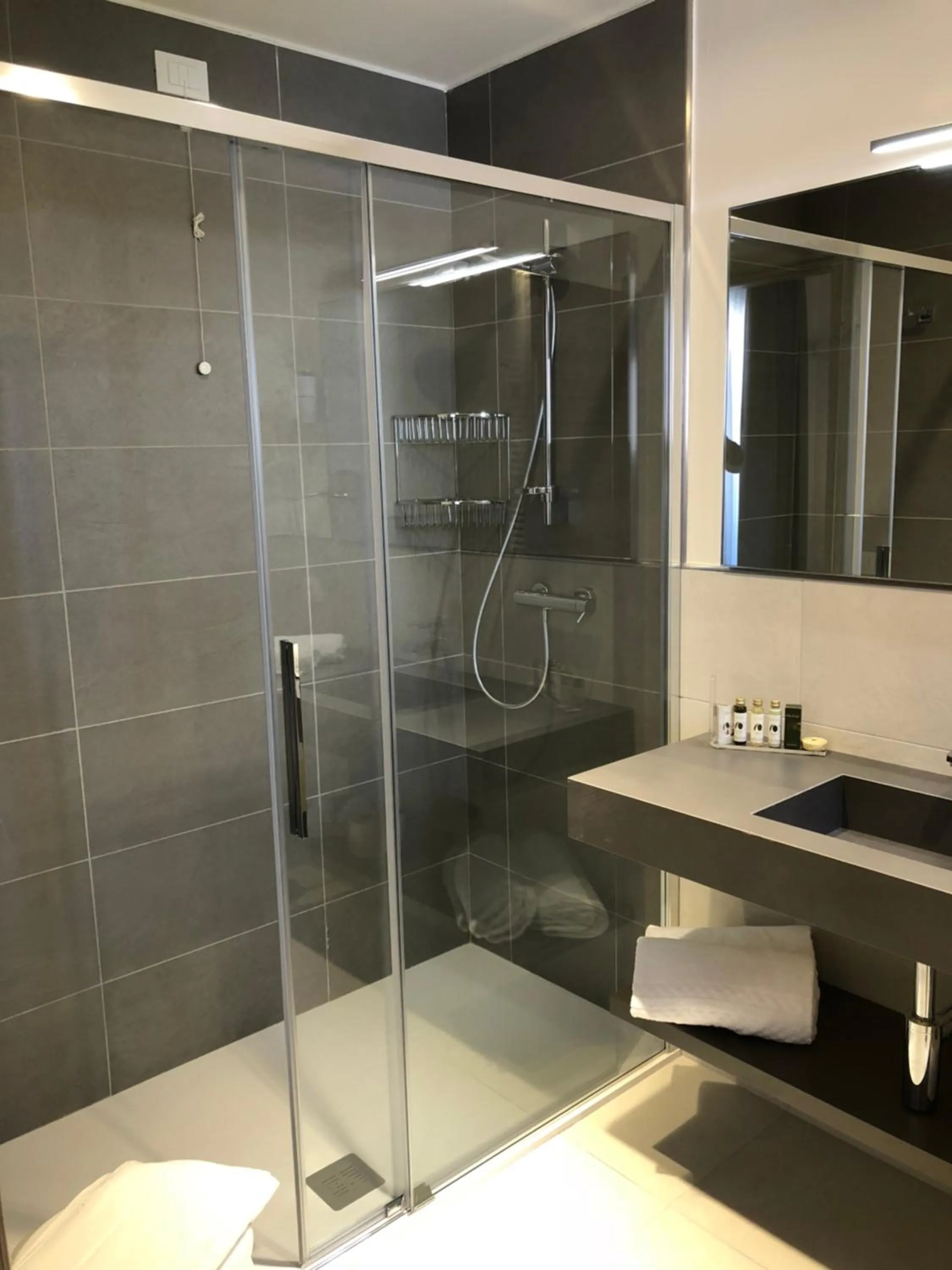 Bathroom in Hotel Iris Jesolo