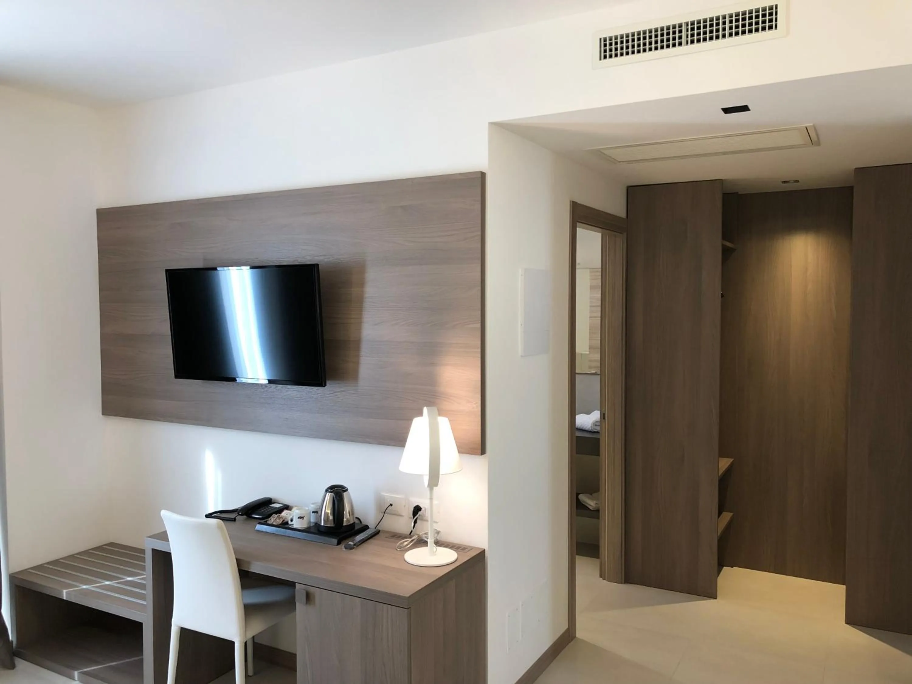 Photo of the whole room in Hotel Iris Jesolo