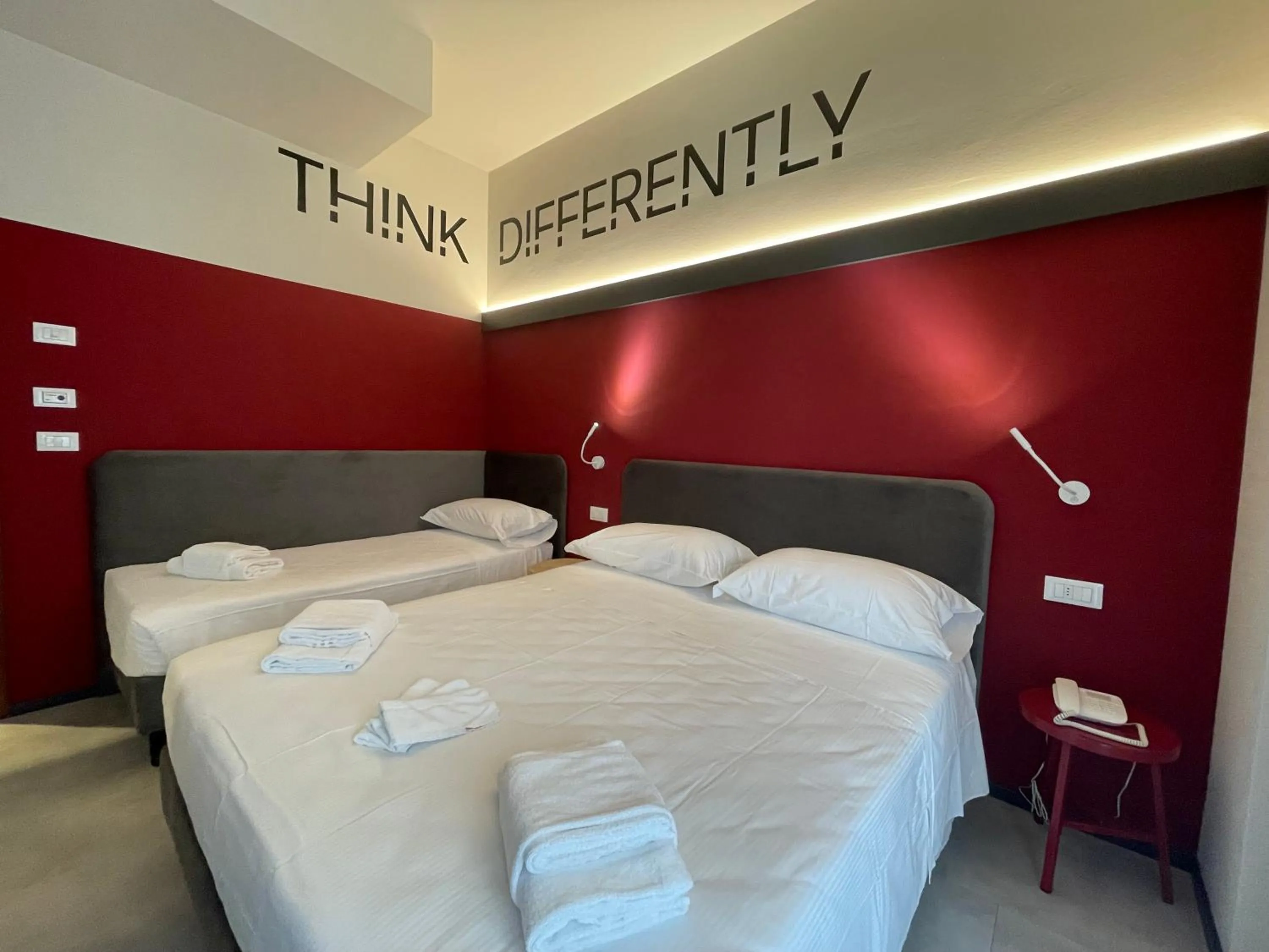 Photo of the whole room, Bed in Hotel Iris Jesolo