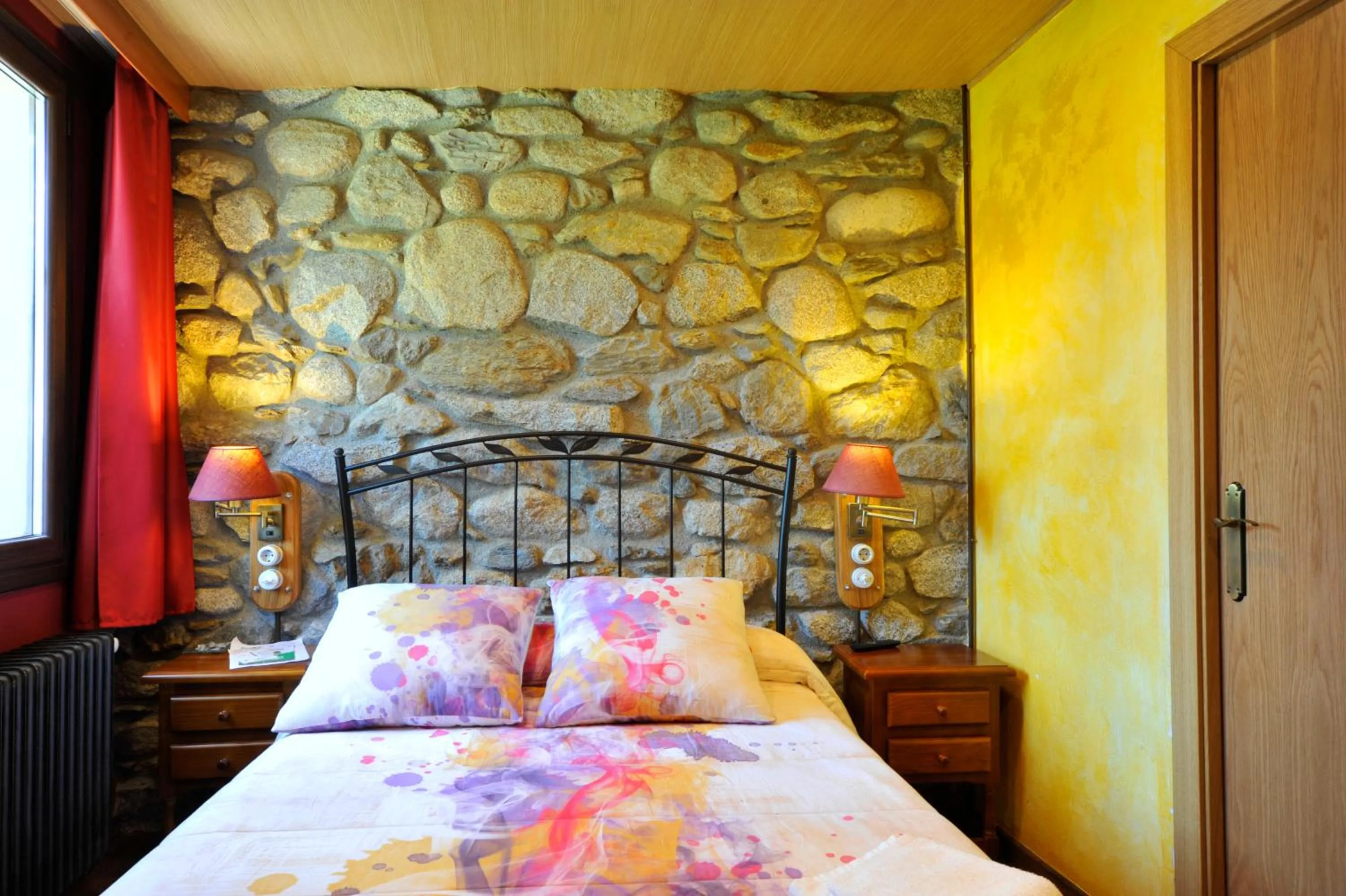 Bed in Hotel Vall d´Aneu