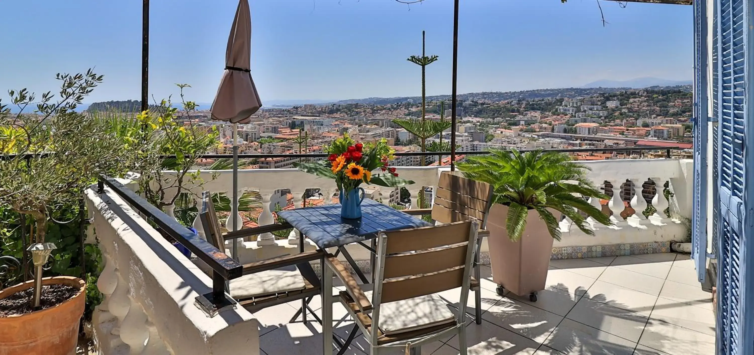 Balcony/Terrace in Le Panoramic Boutique Hôtel