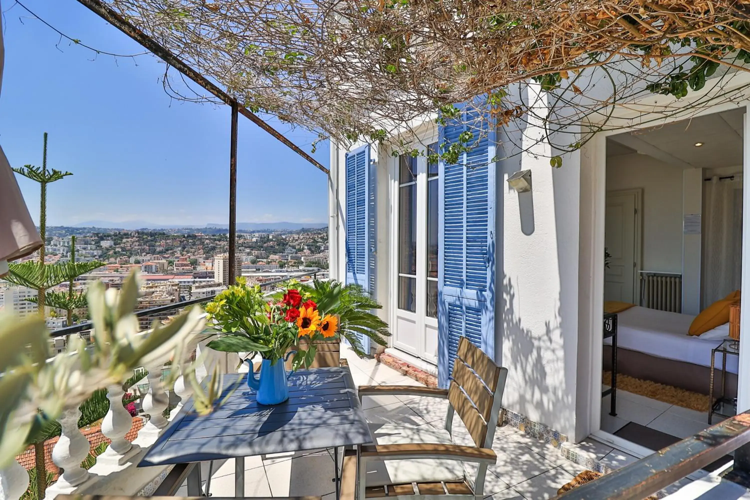 Patio in Le Panoramic Boutique Hôtel