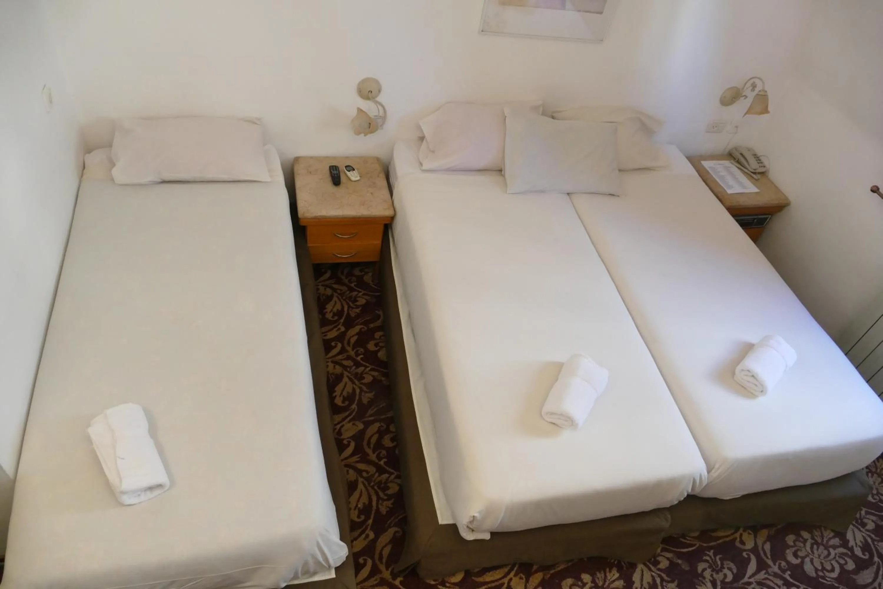 Bedroom, Bed in Zion Hotel