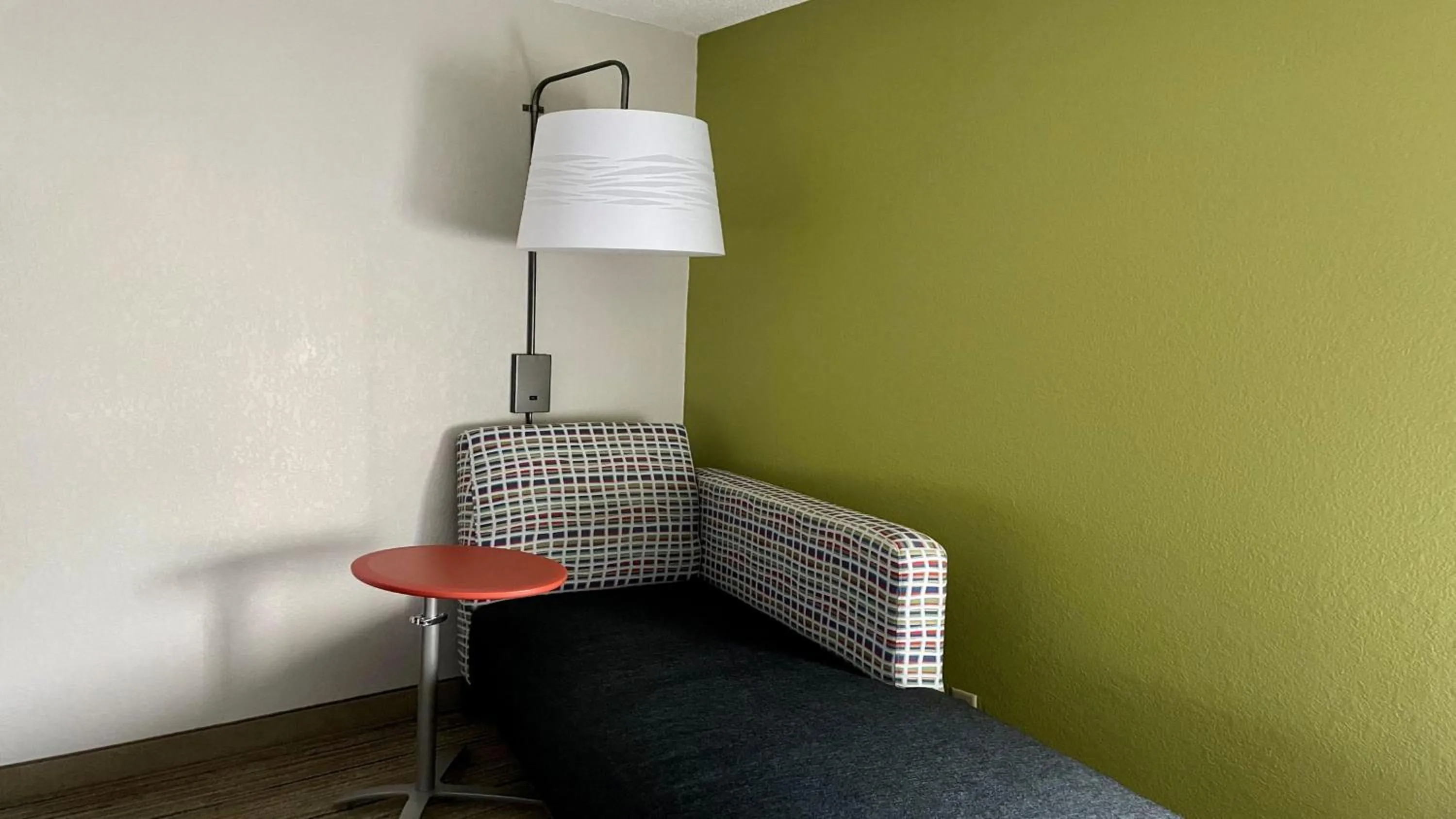 Seating area in Holiday Inn Express Middlesboro by IHG