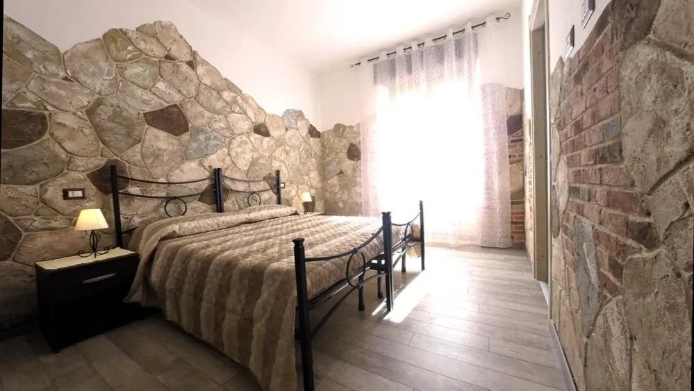 Bedroom, Bed in Rocca Pinta Guest House