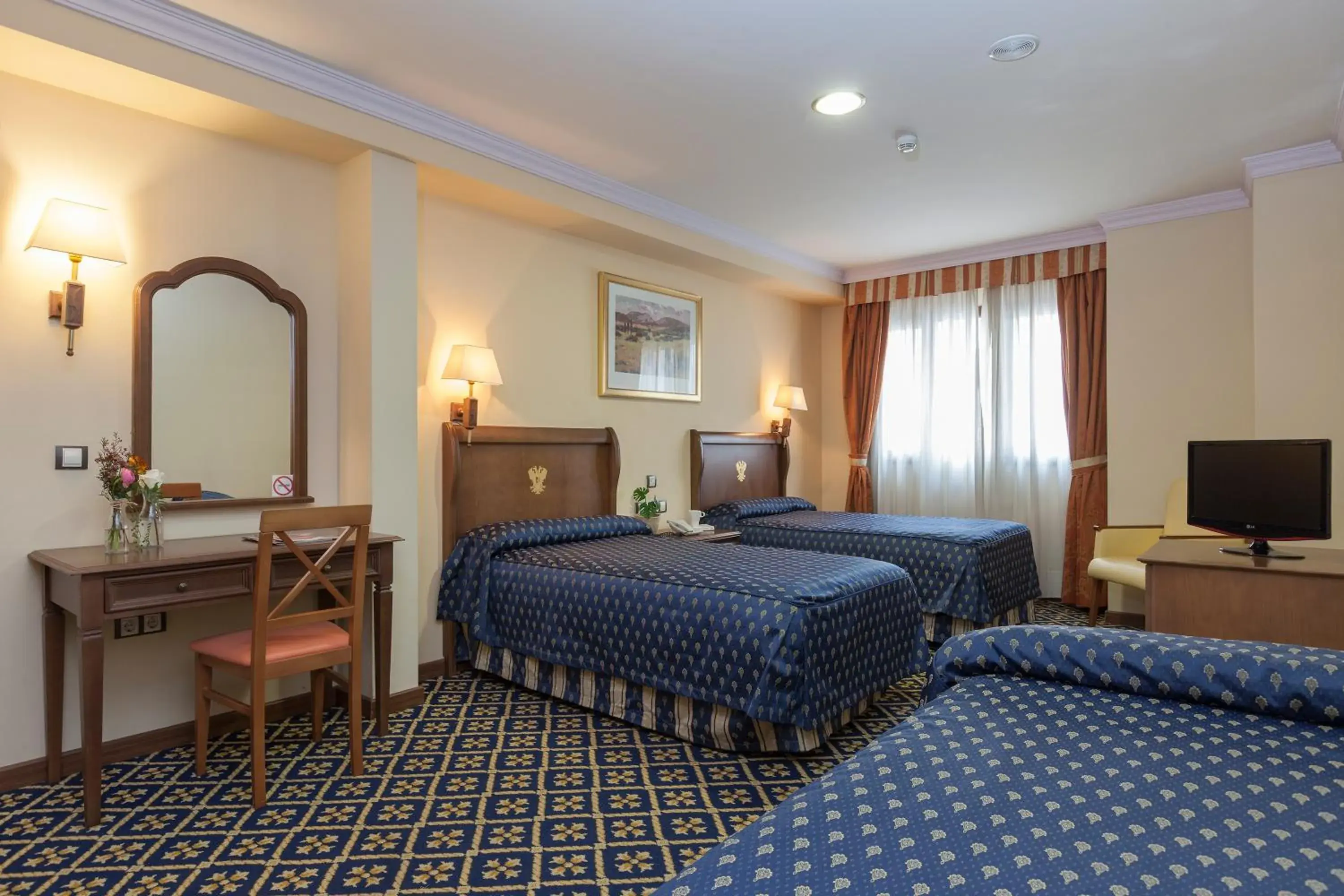 Photo of the whole room, Bed in Agora Juan de Austria Photo of the whole room, Bed in Agora Juan de Austria