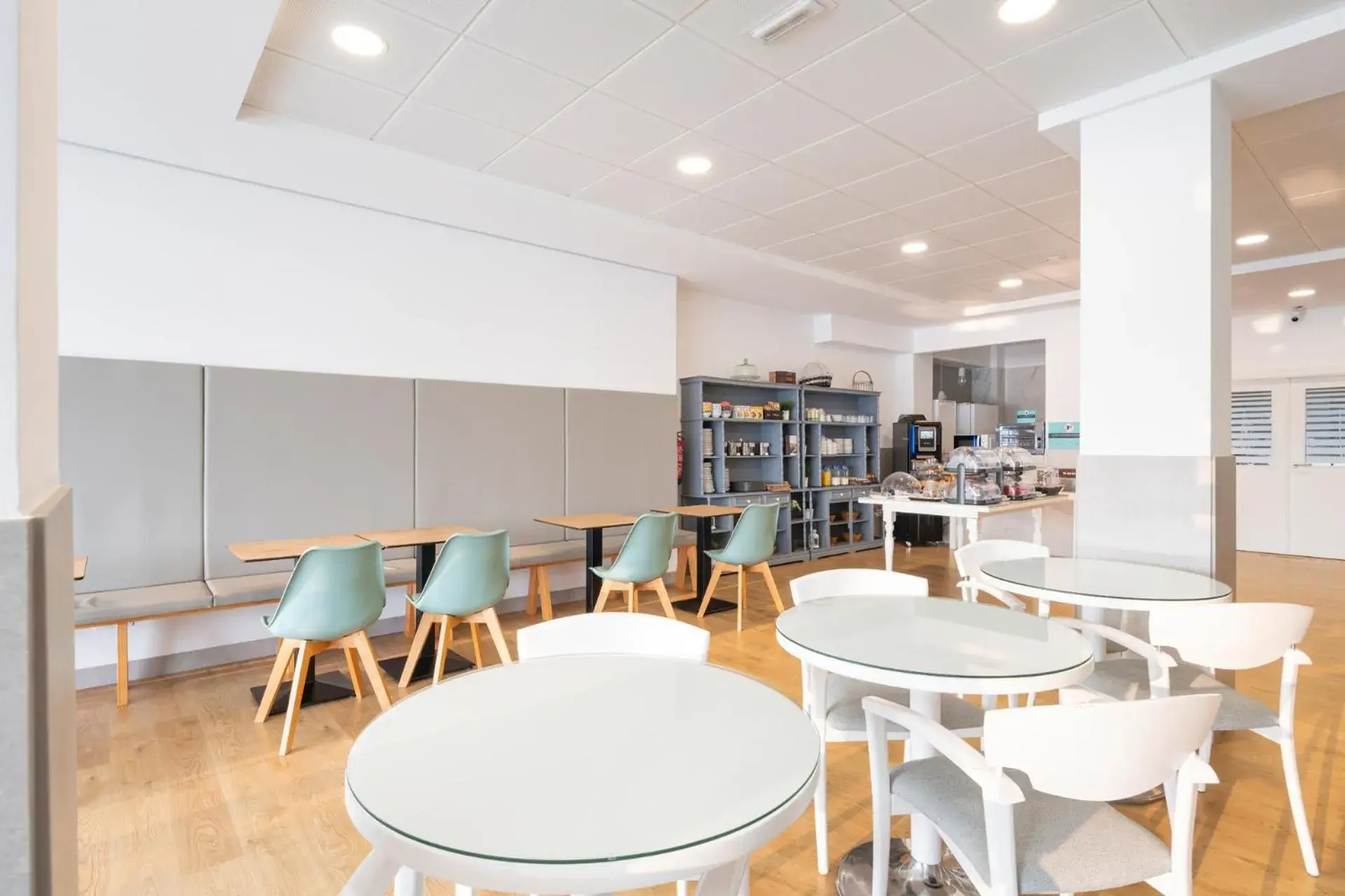 Buffet breakfast in Hotel Alda Vía Norte Buffet breakfast in Hotel Alda Vía Norte