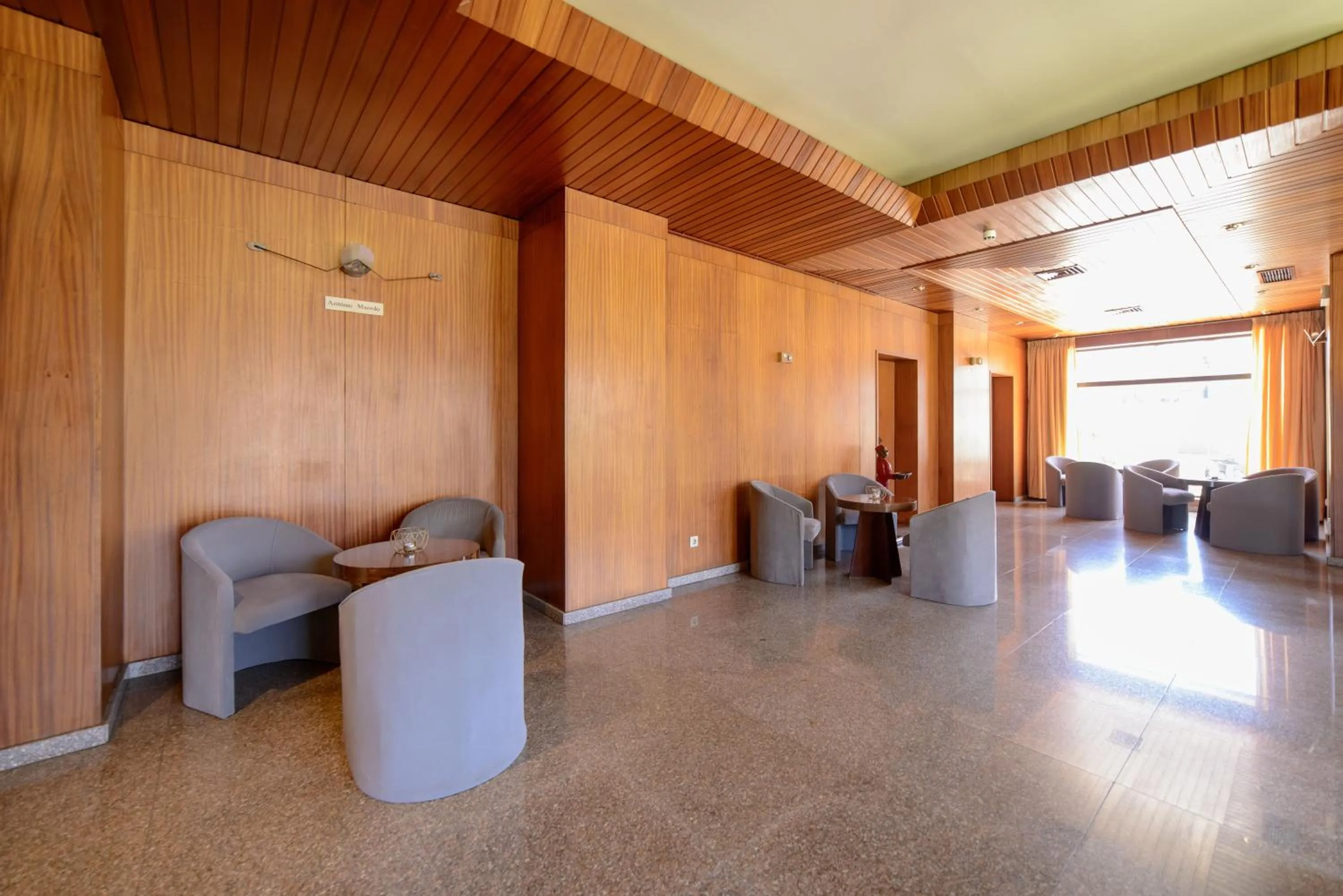 Communal lounge/ TV room in Nova Cruz Hotel