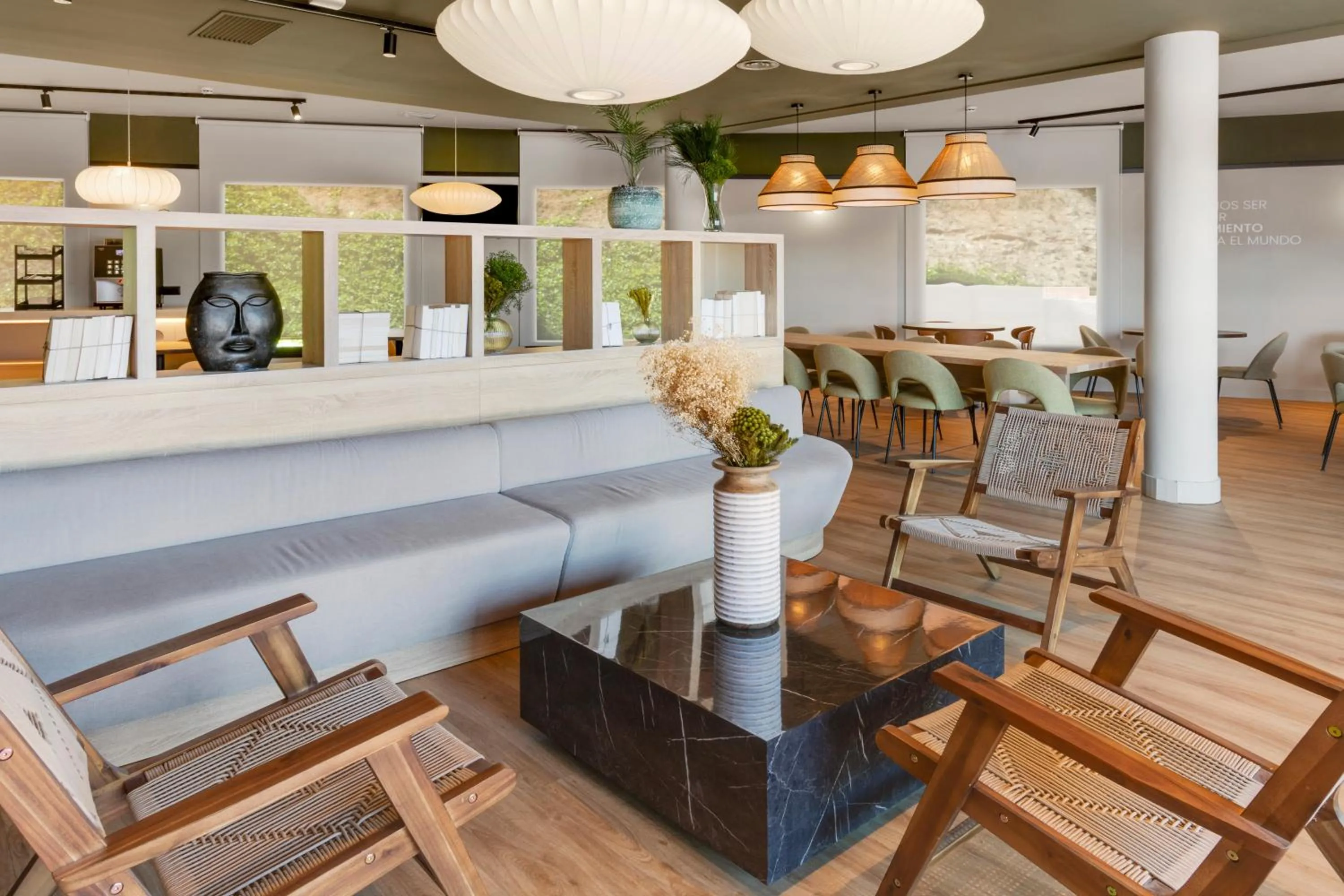 Restaurant/places to eat in B&B HOTEL Barcelona Granollers