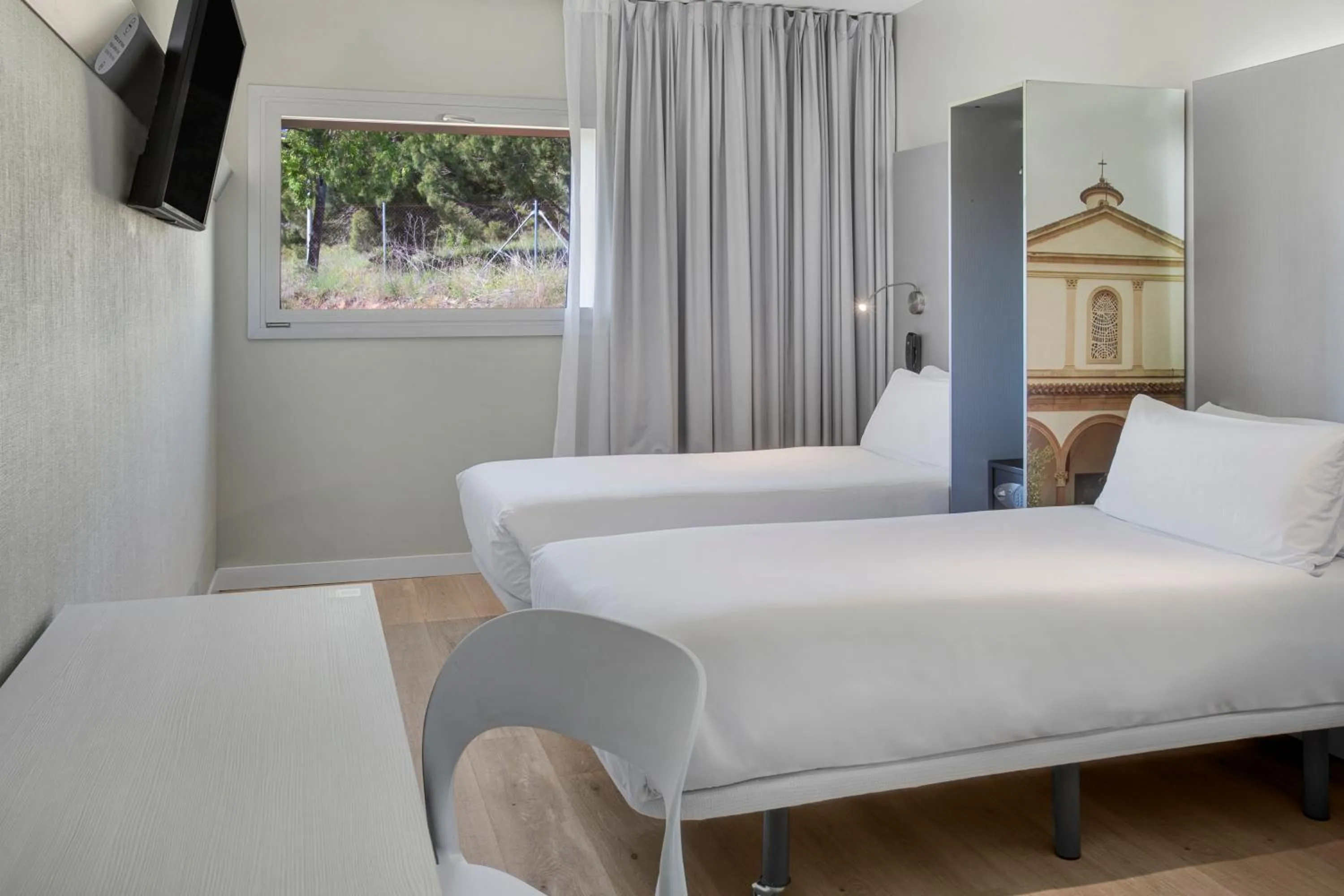 TV and multimedia, Bed in B&B HOTEL Barcelona Granollers