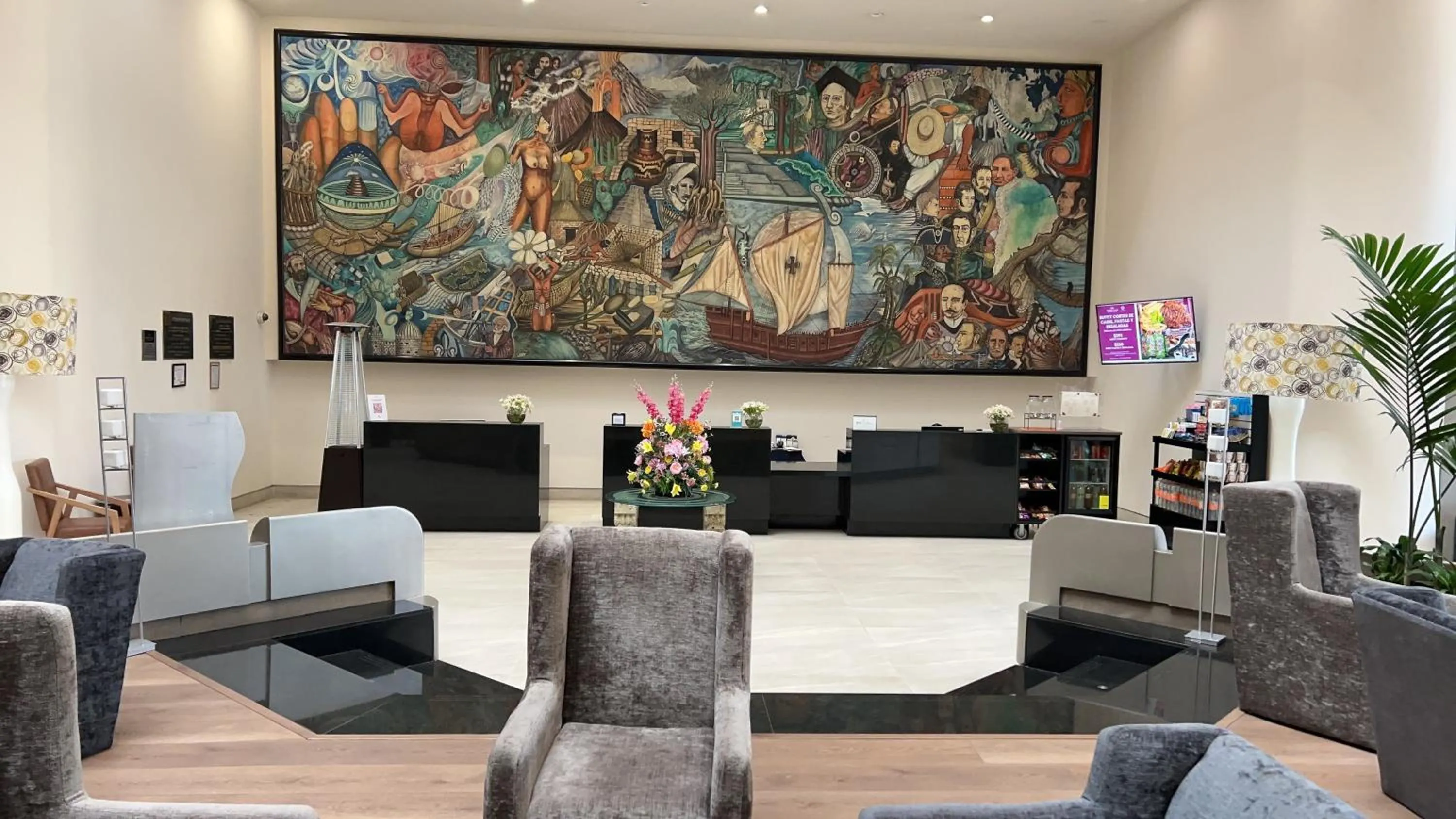 Property building in Crowne Plaza Hotel Mexico City North-Tlalnepantla, an IHG Hotel